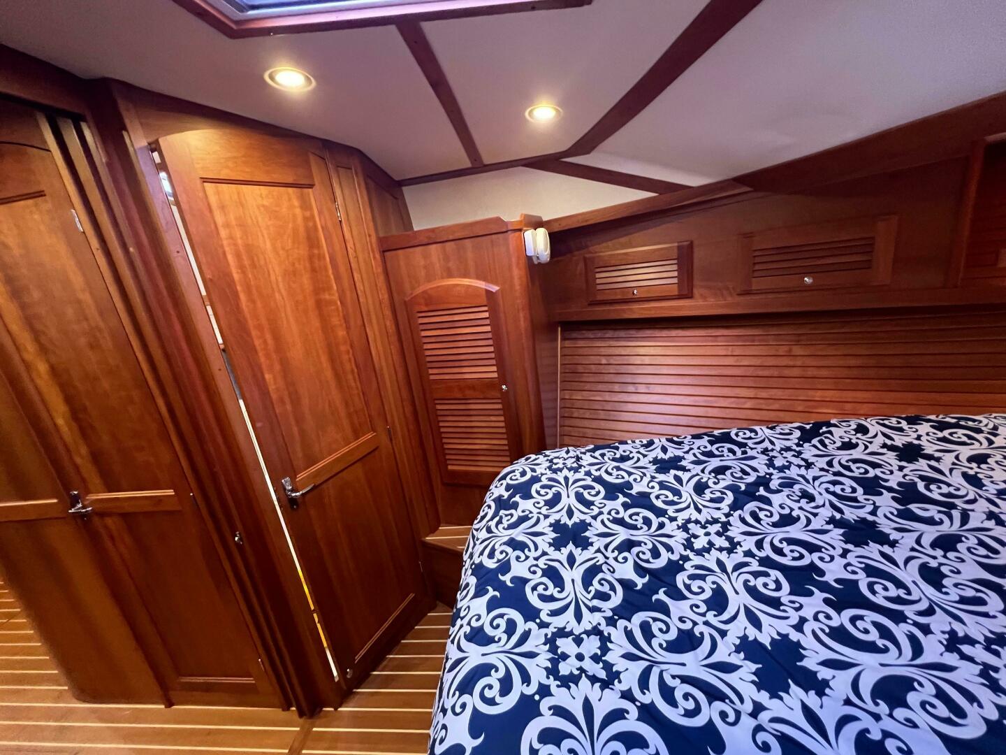 2008 Sabre 42 Hardtop Express - Image 32