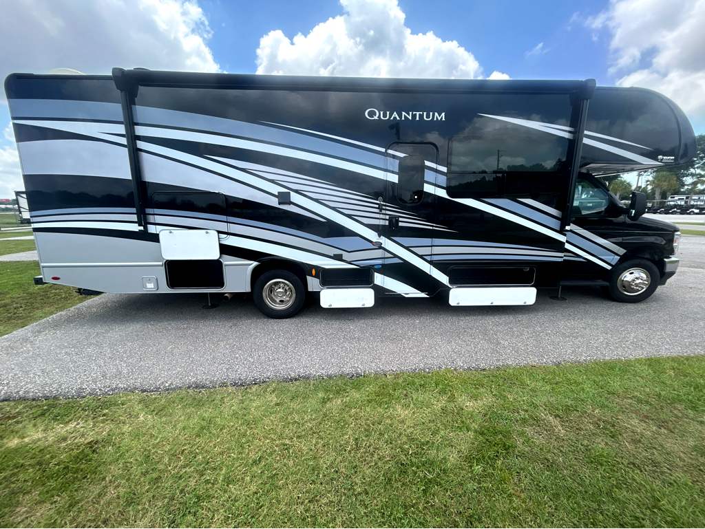 2024 Thor Motor Coach QUANTUM KW29 - Image 6