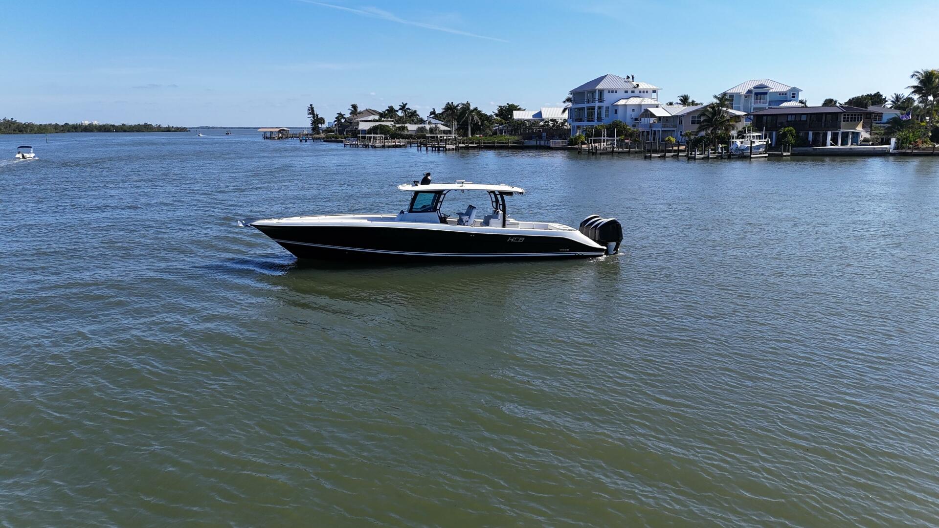 2018 HCB 42 Siesta - Image 3