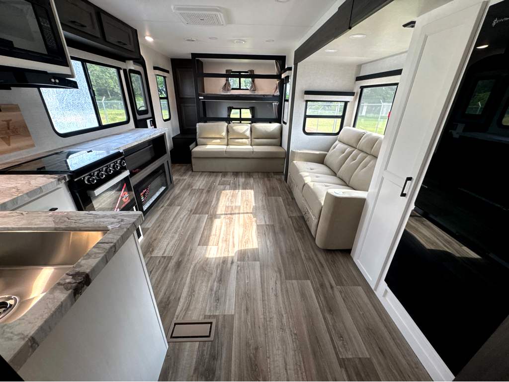 2026 VENTURE RV SPORTTREK 271VBH - Image 23