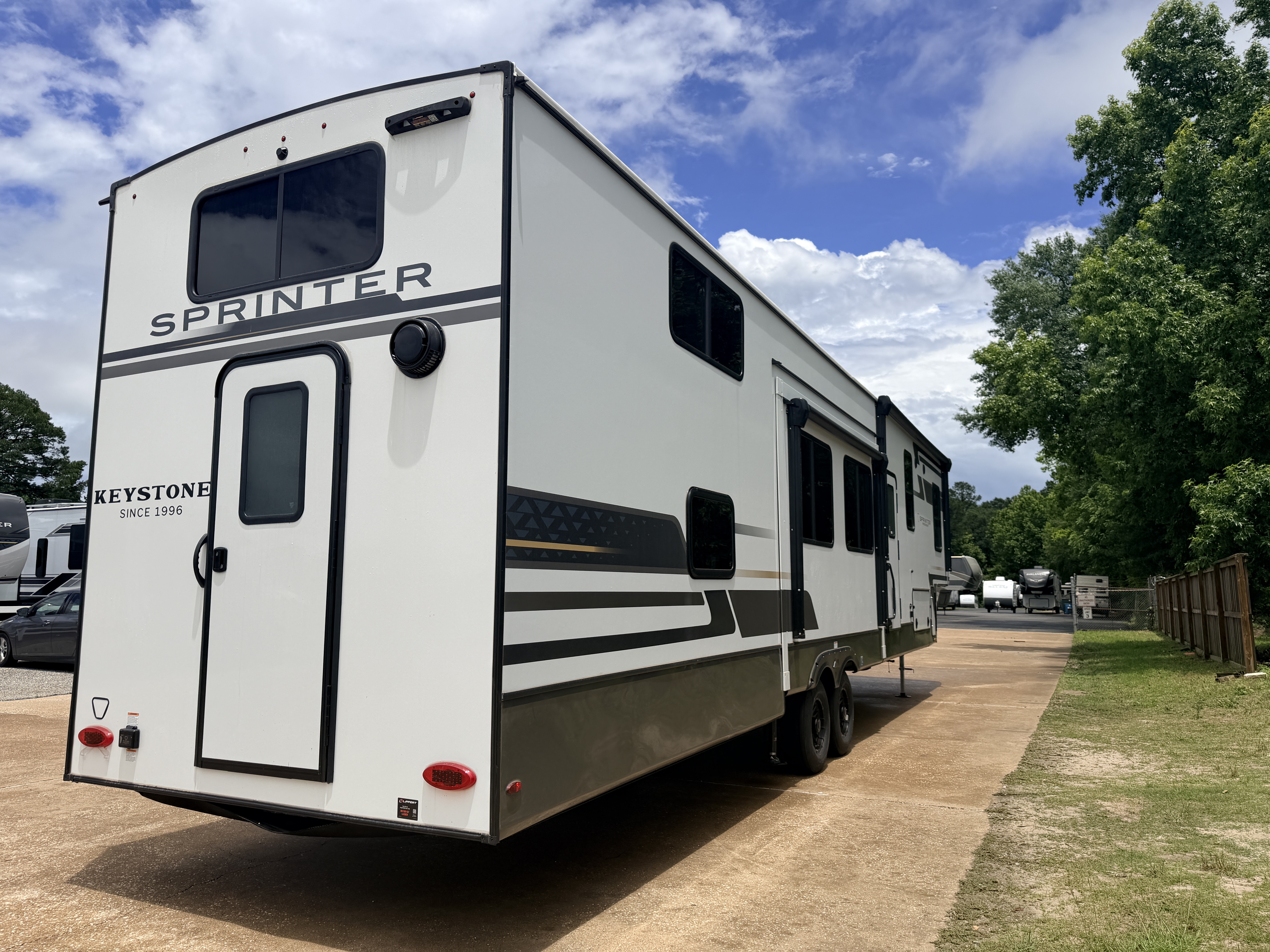 2026 Keystone Sprinter 3920DSL - Image 7