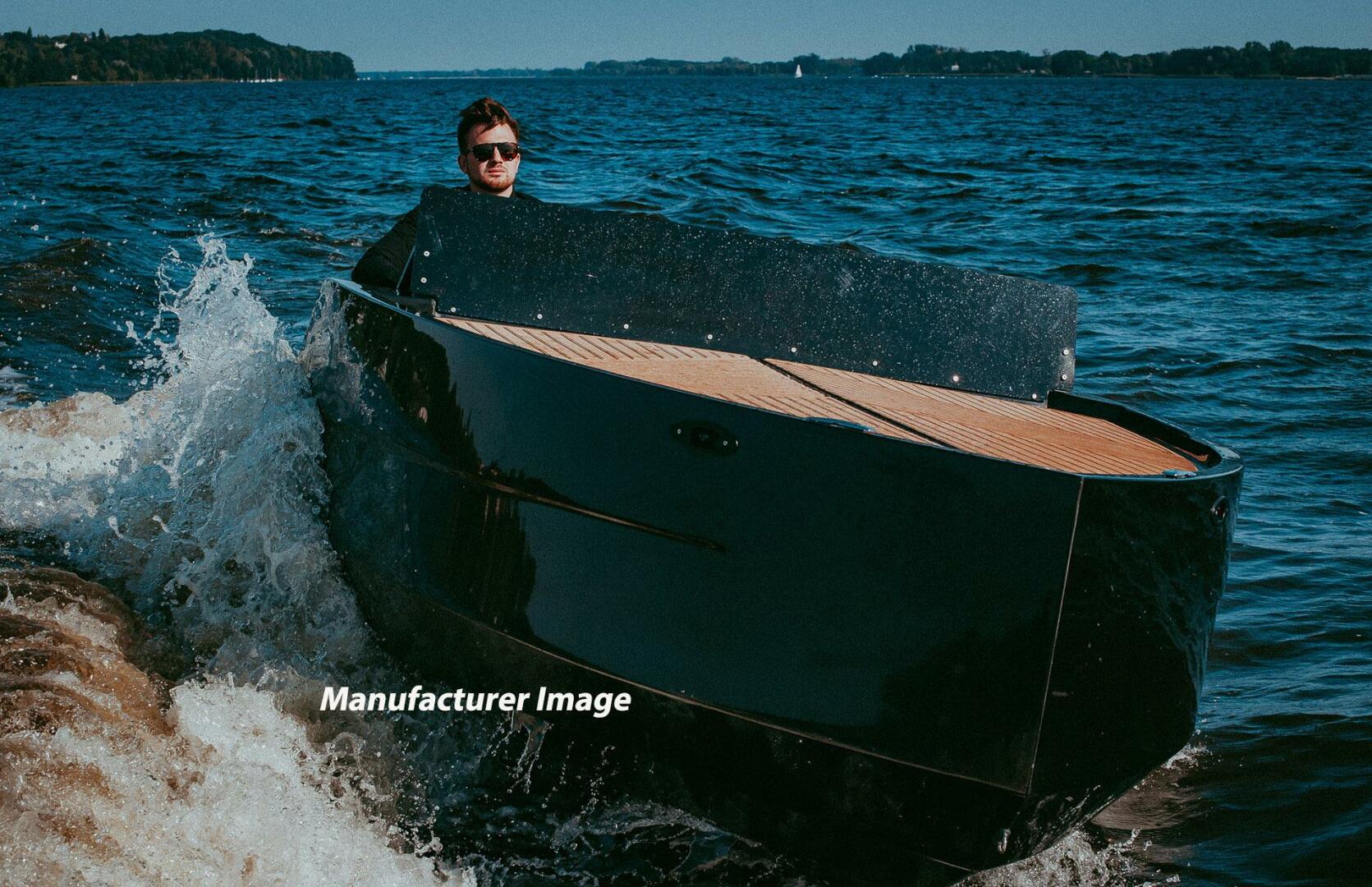 2024 D-Boat 22 Diamond Series - Image 4