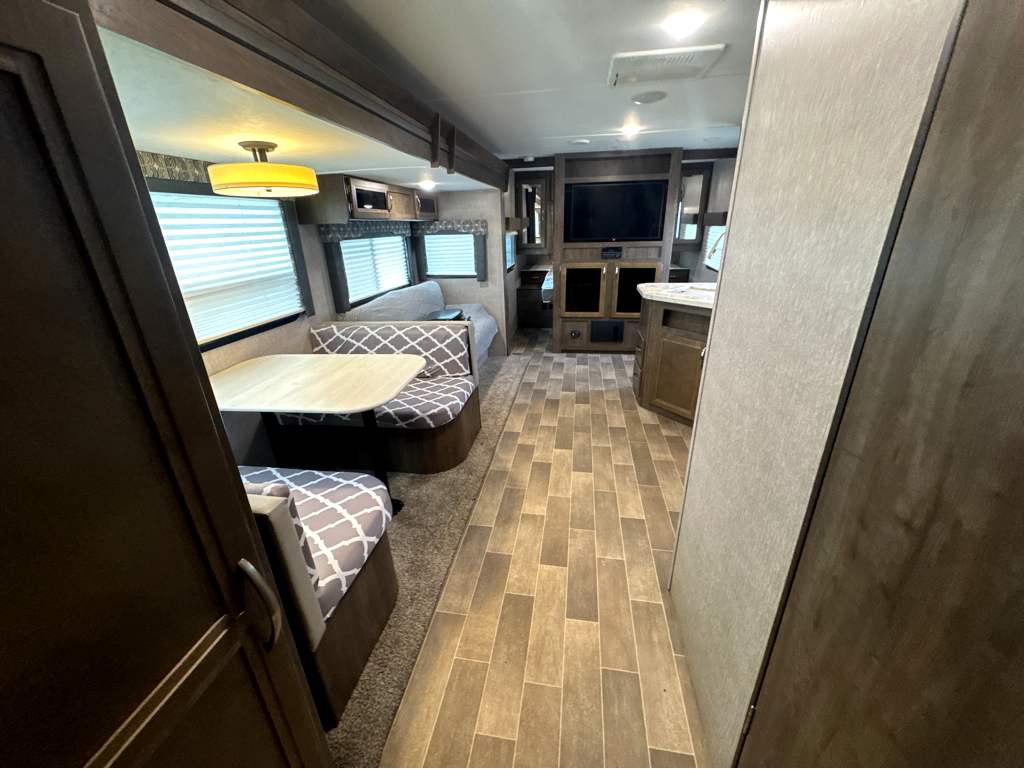 2019 DUTCHMEN COLEMAN 3015BH - Image 19