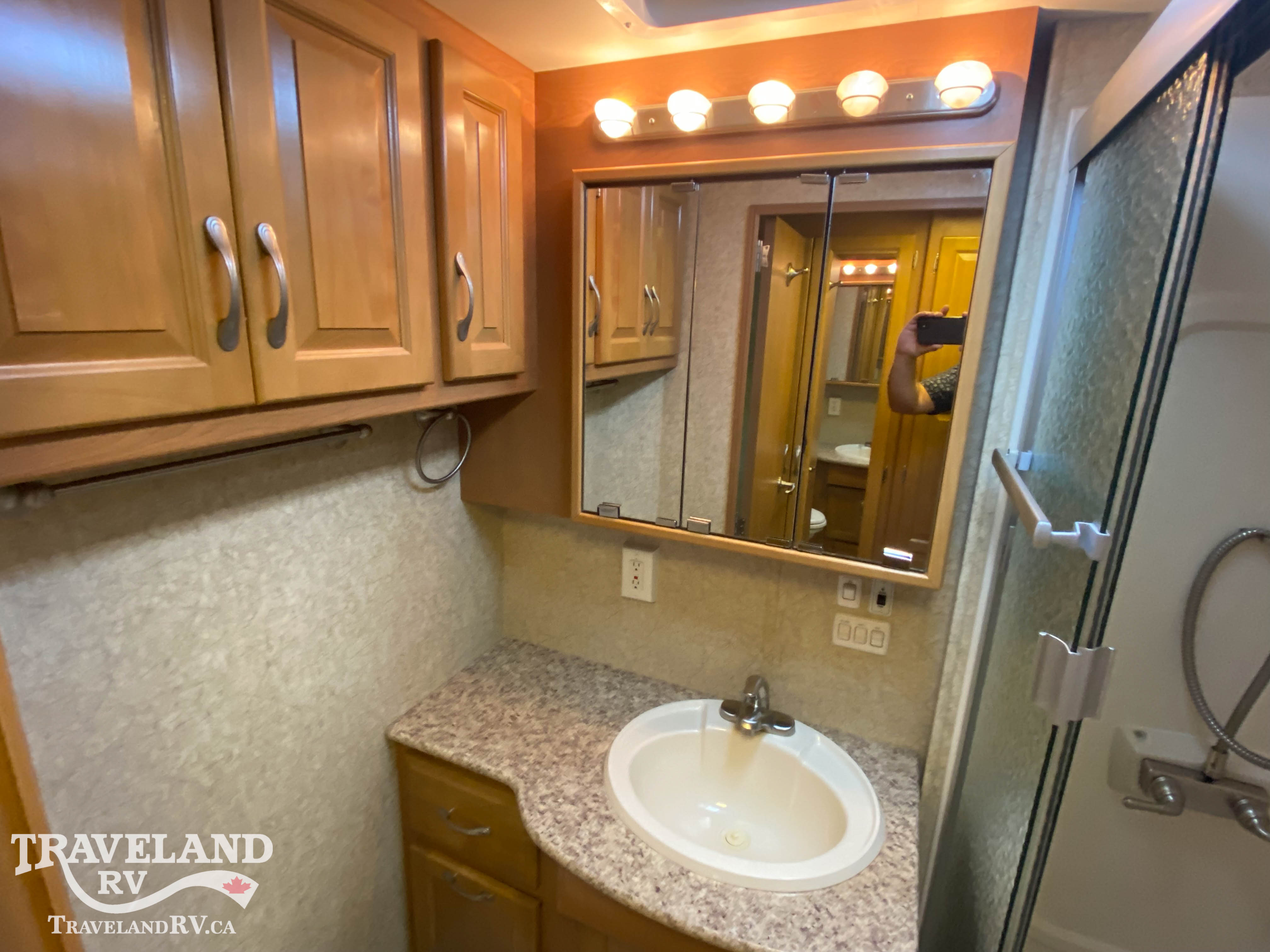2011 NEWMAR BAYSTAR 3302 - Image 23