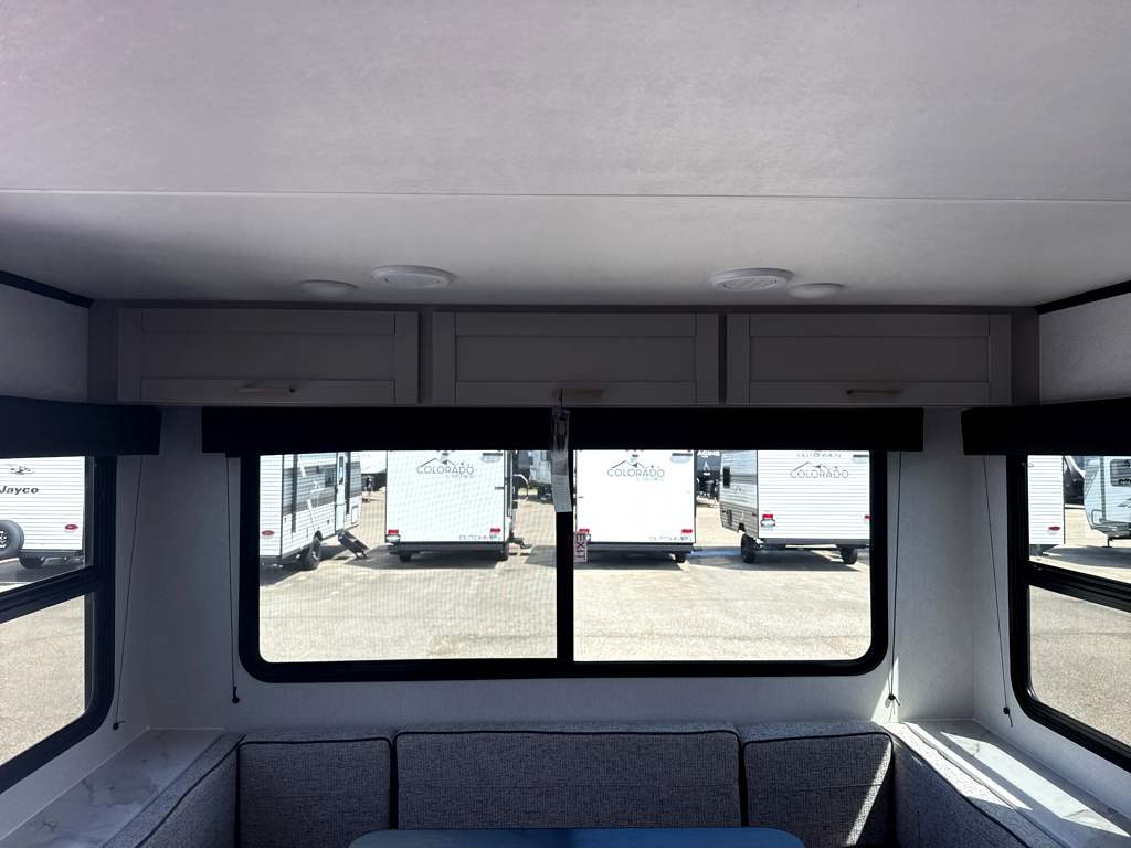 2027 JAYCO JAY FEATHER 25RLSL - Image 8