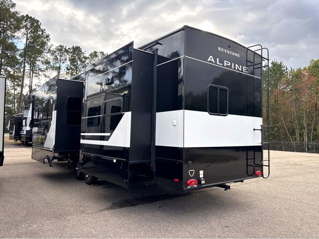 2026 Keystone AVALANCHE 366LS - Image 8