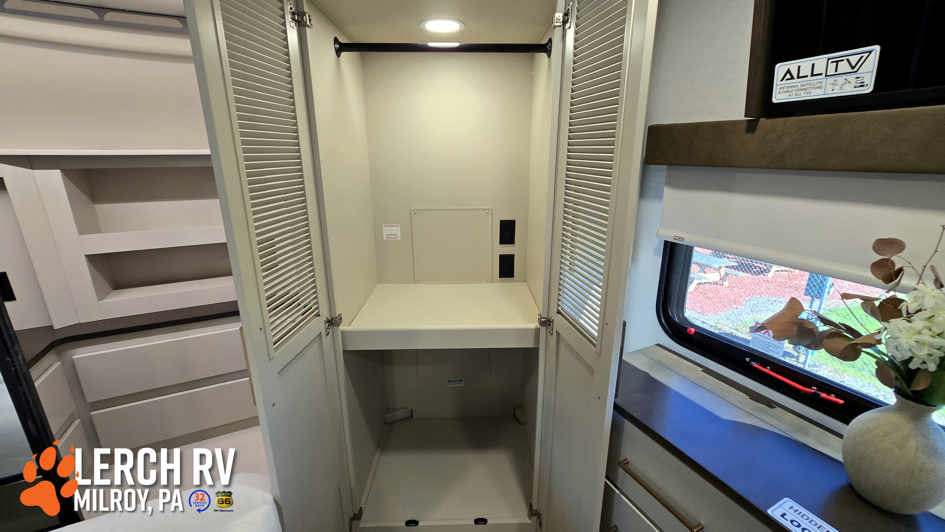 2027 Alliance RV Paradigm 395DS - Image 39