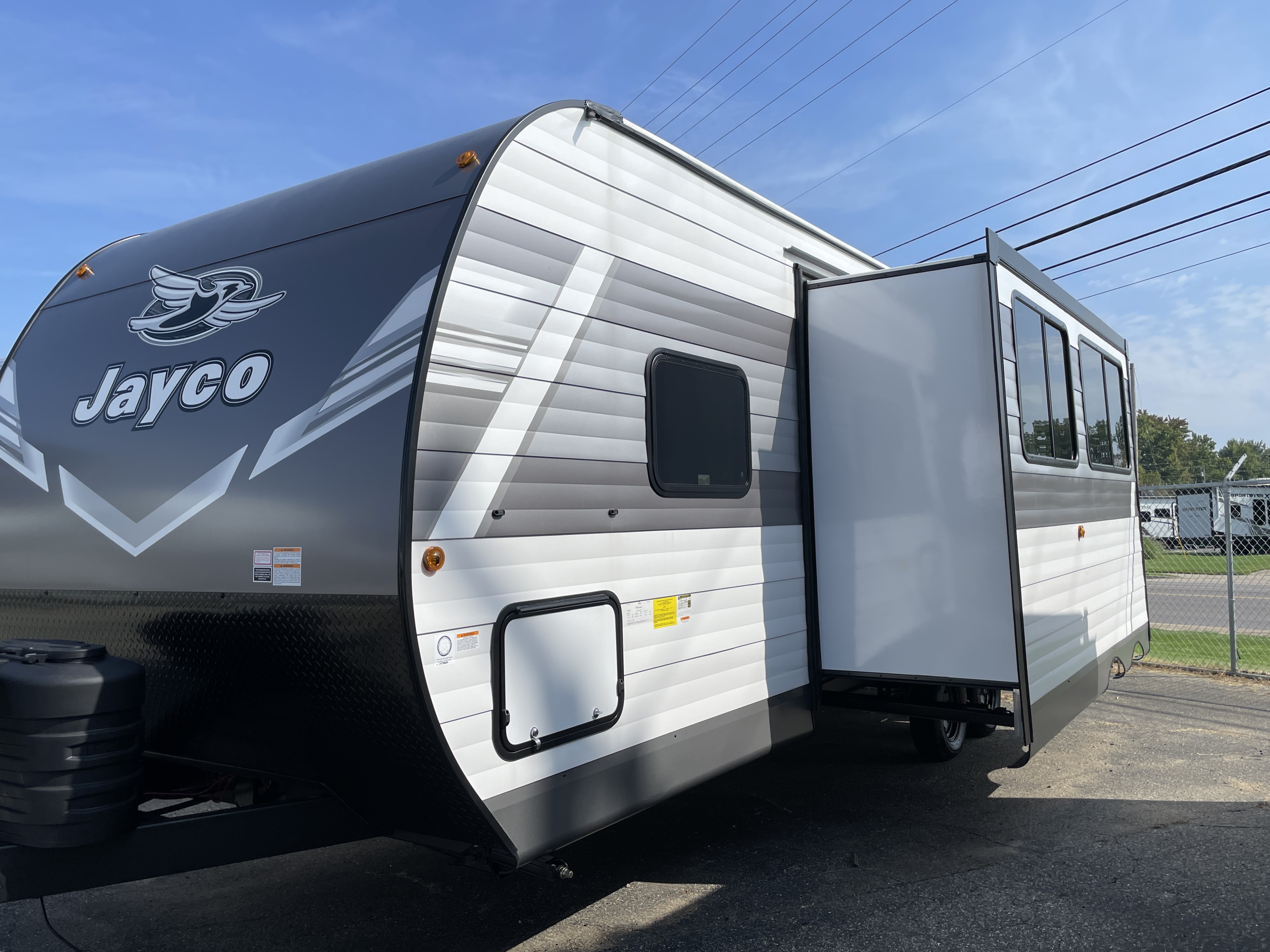 2027 Jayco Jay Flight 261BHS - Image 6