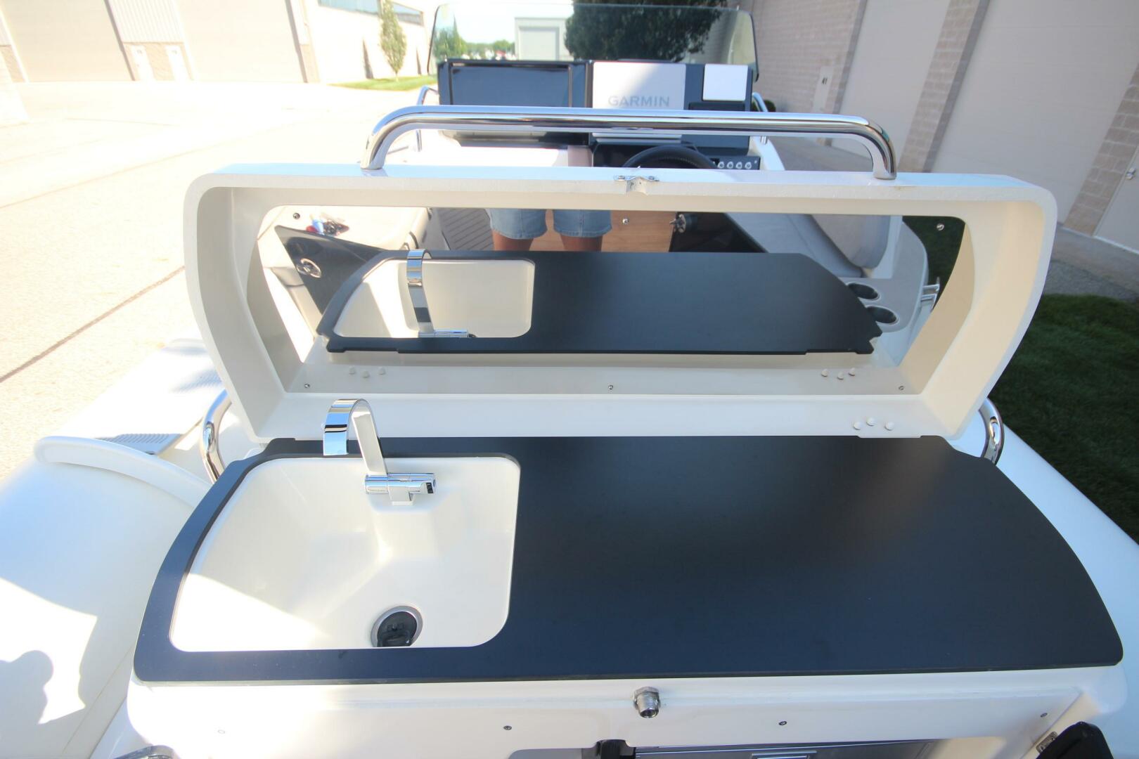 2024 Zodiac Medline 9 NEO - Image 33