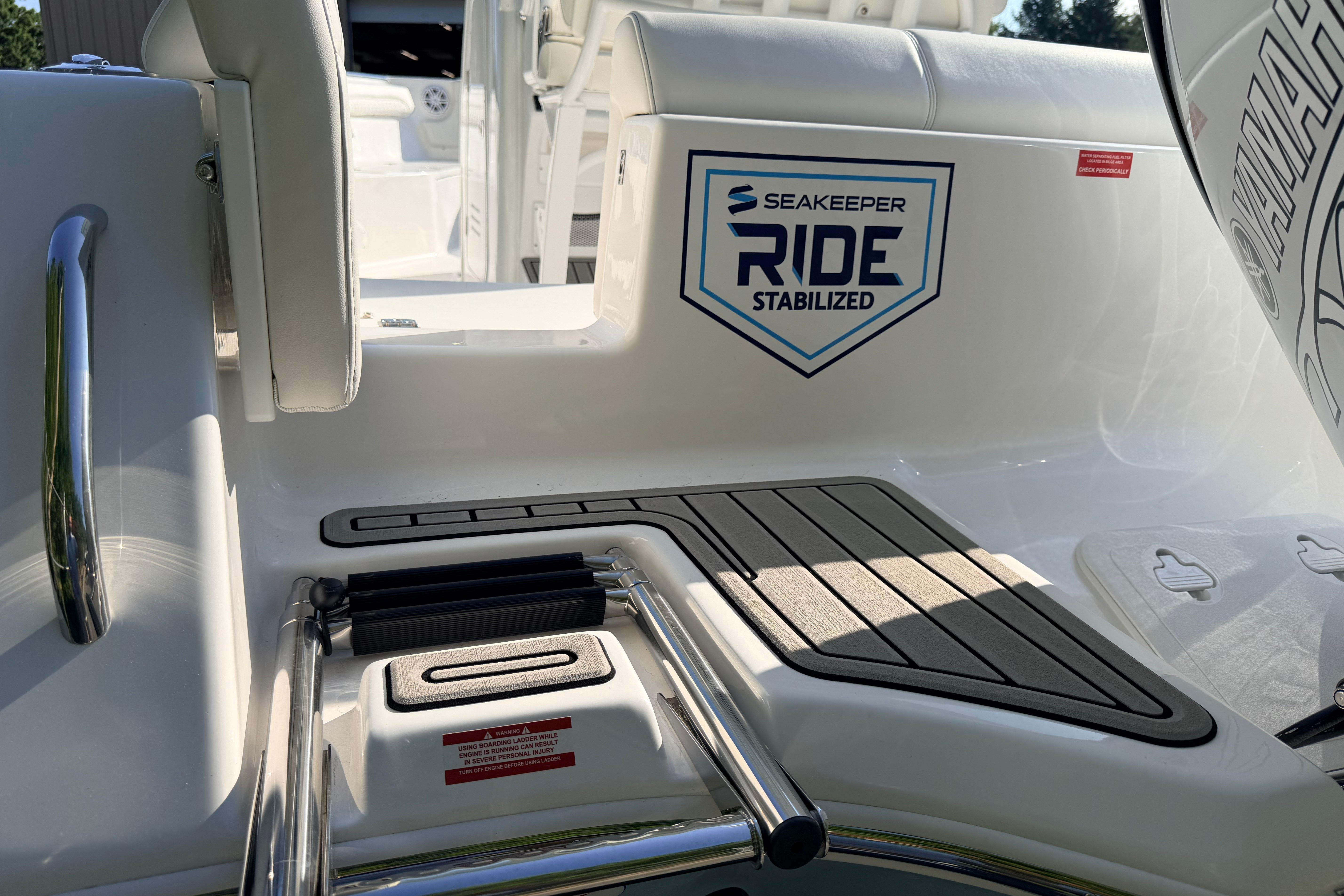 2027 Tidewater 232 LXF Standard - Image 18