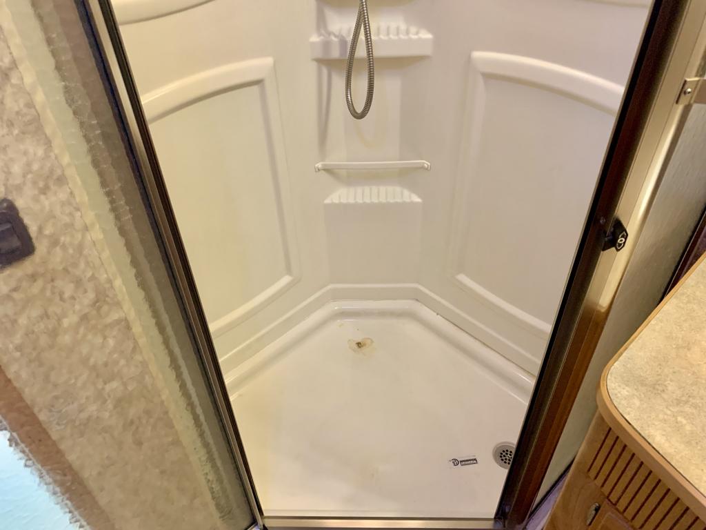 2007 WINNEBAGO VOYAGE 35A FORD - Image 33