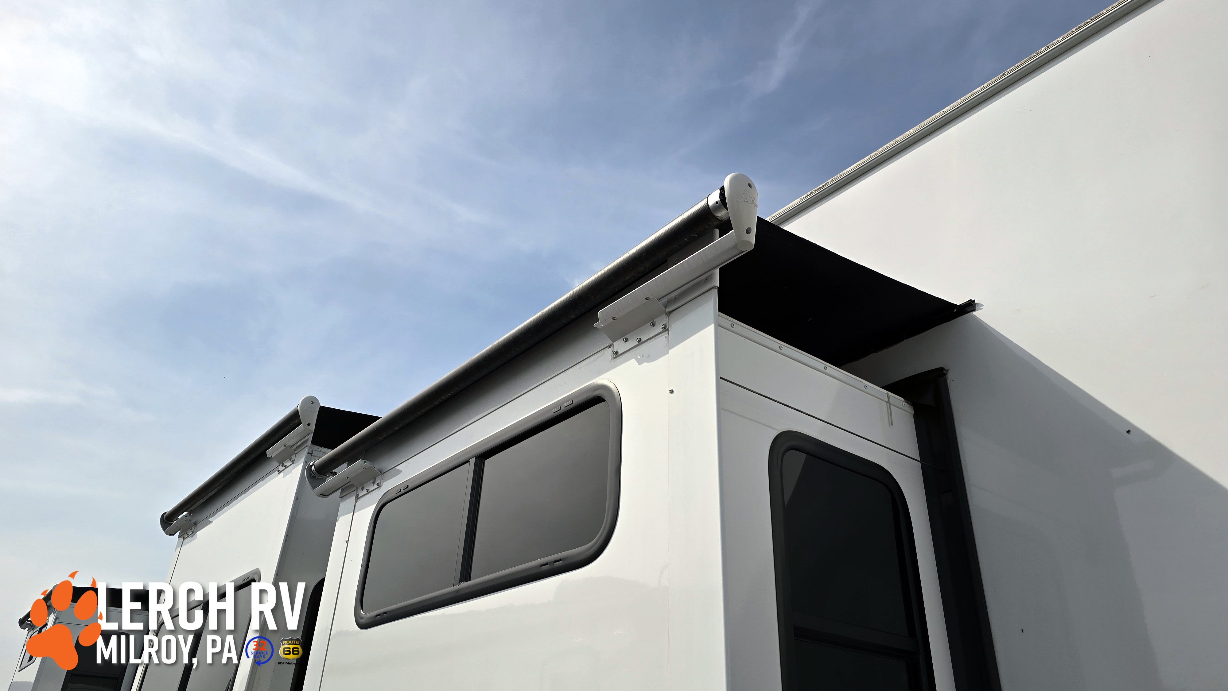 2025 Alliance RV Paradigm 395DS - Image 8