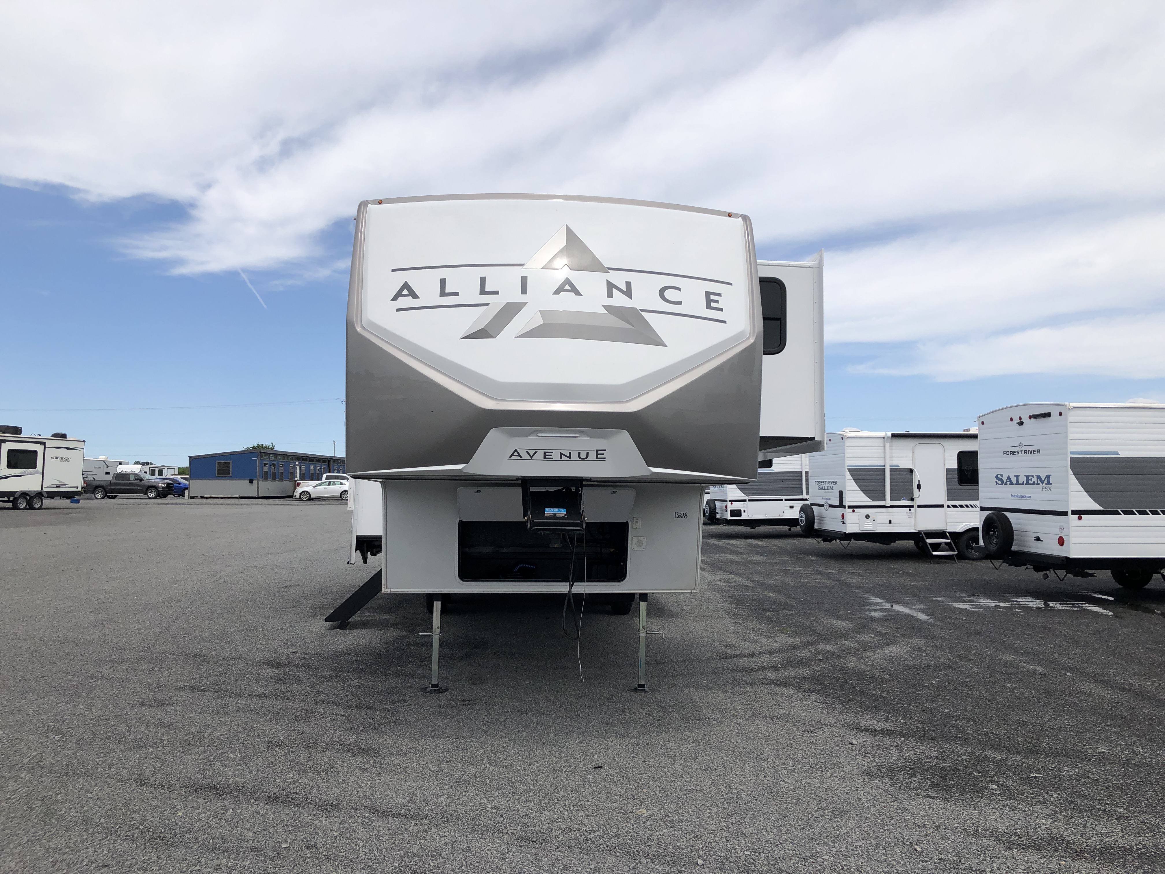 2026 Alliance RV Avenue 32RLS - Image 2