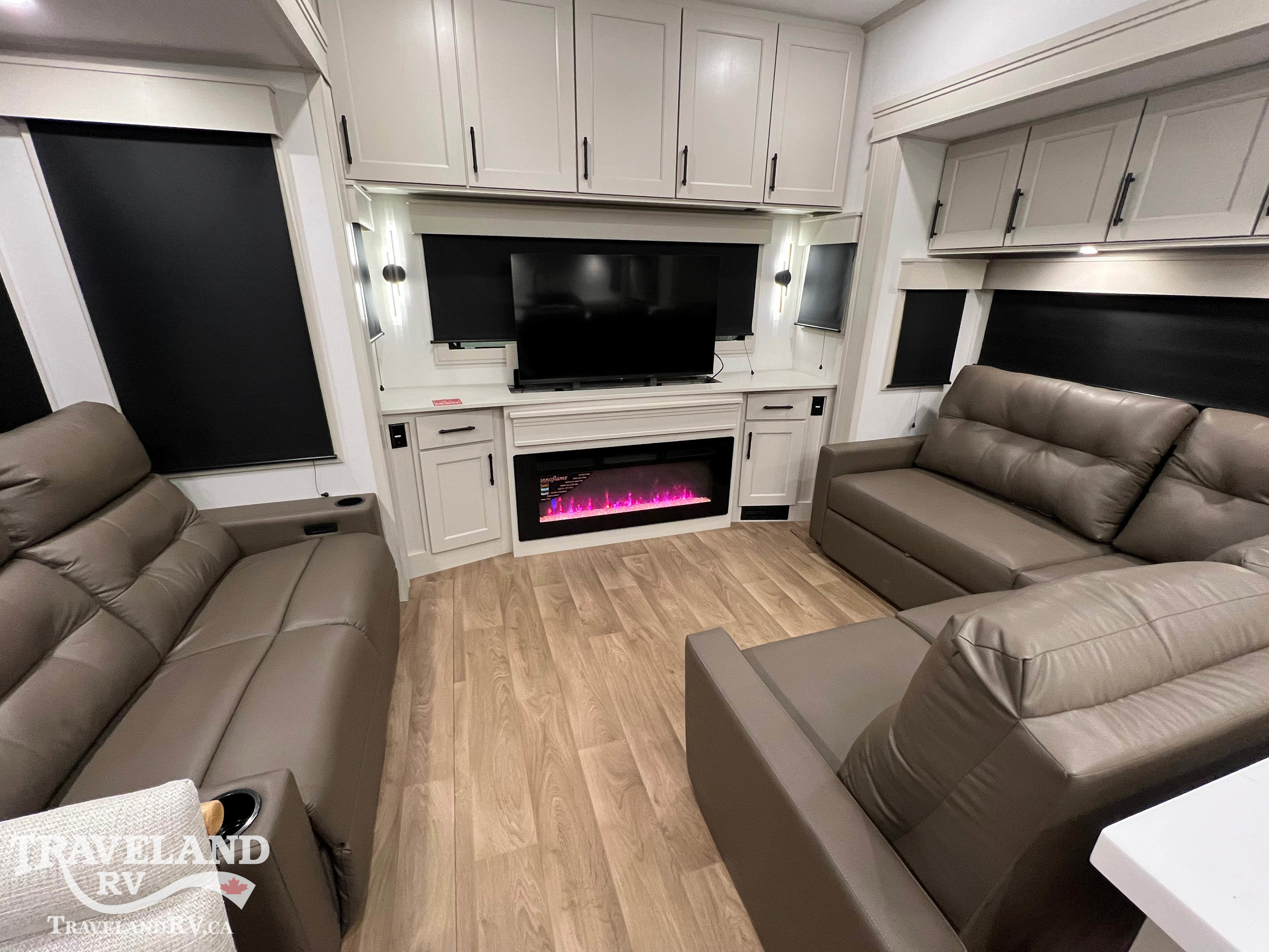 2026 Grand Design Solitude 388MBS - Image 27