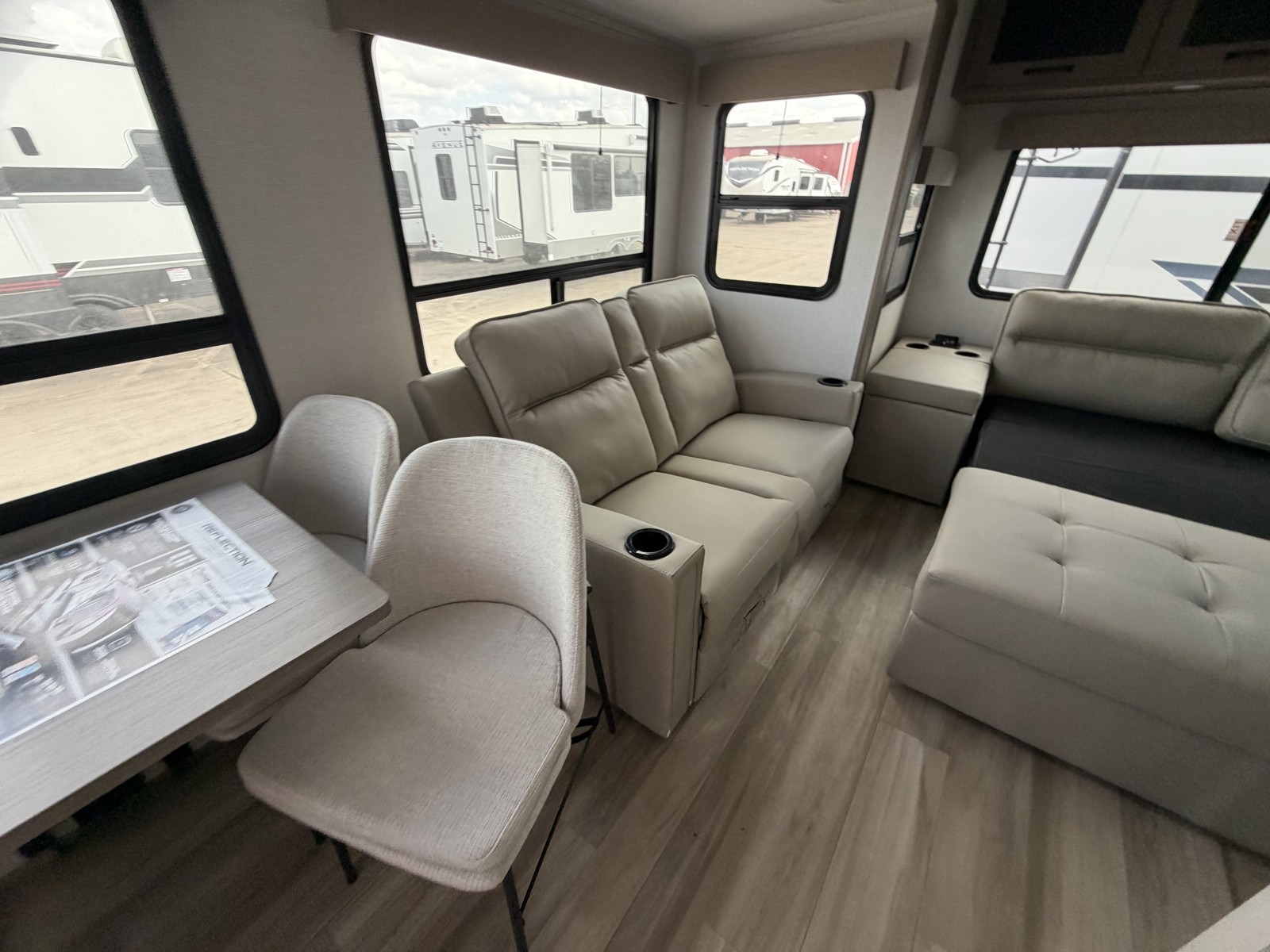2026 GRAND DESIGN 345RLTS - Image 22