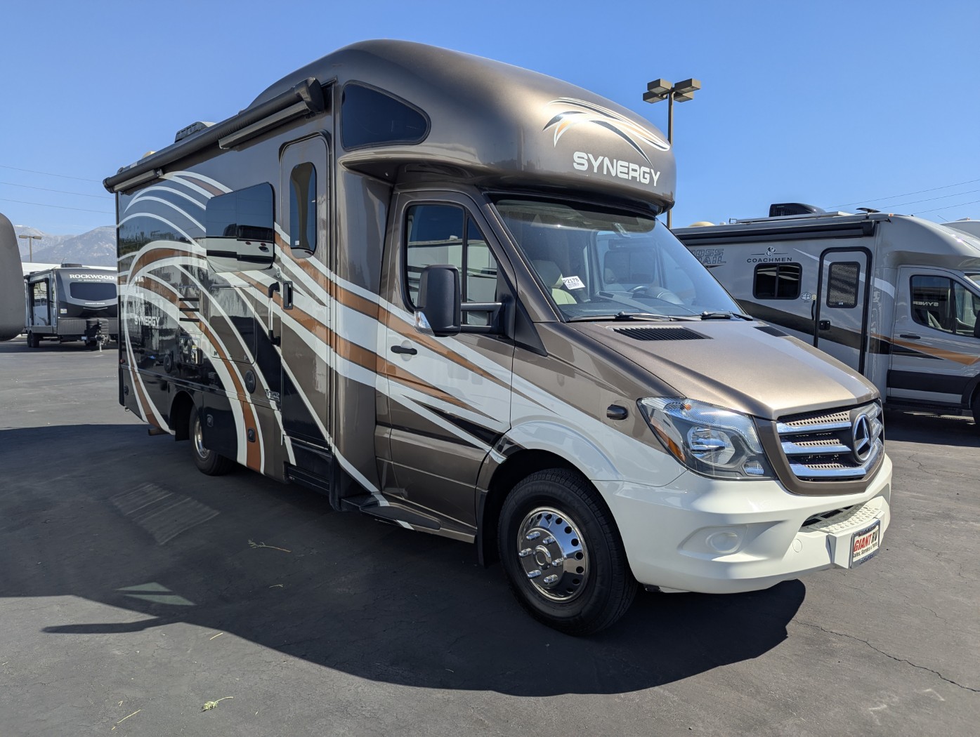 2018 Thor Motor Coach Synergy SD24 - Image 1