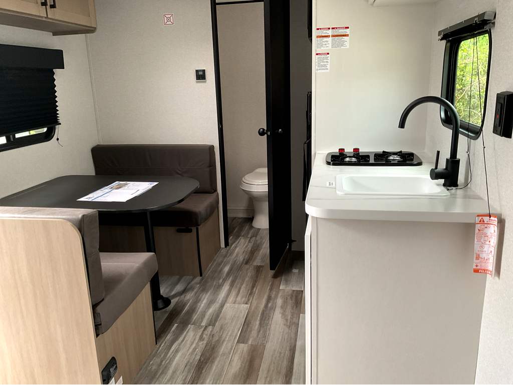 2026 JAYCO Jay Flight SLX 170 FQ - Image 13