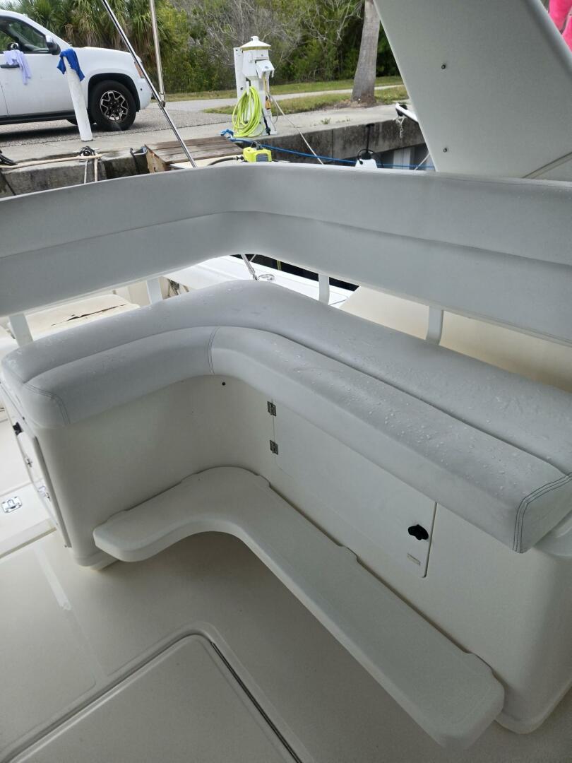 2002 Tiara Yachts 3500 Open - Image 7