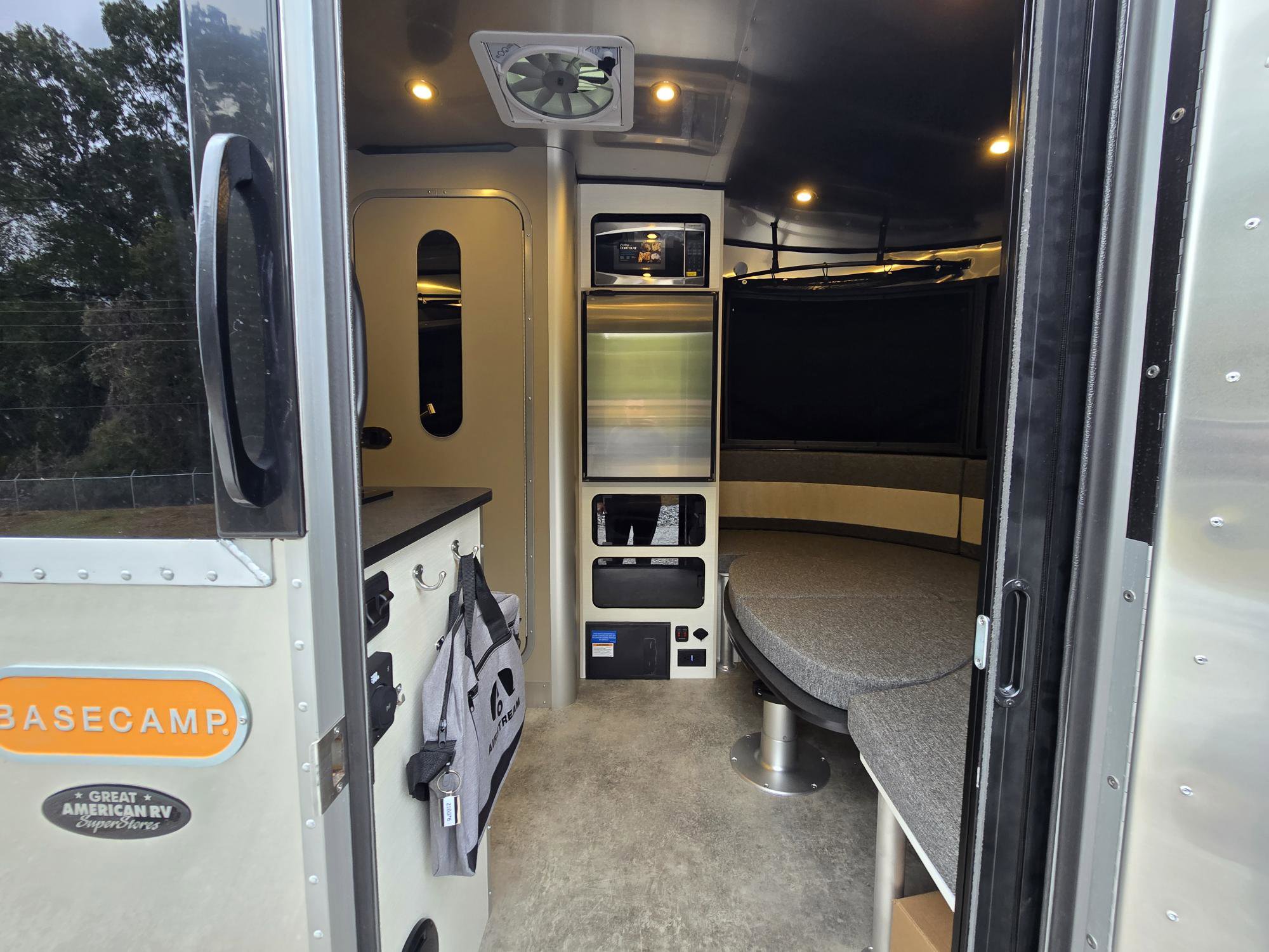 2026 AIRSTREAM Basecamp 20XE - Image 9