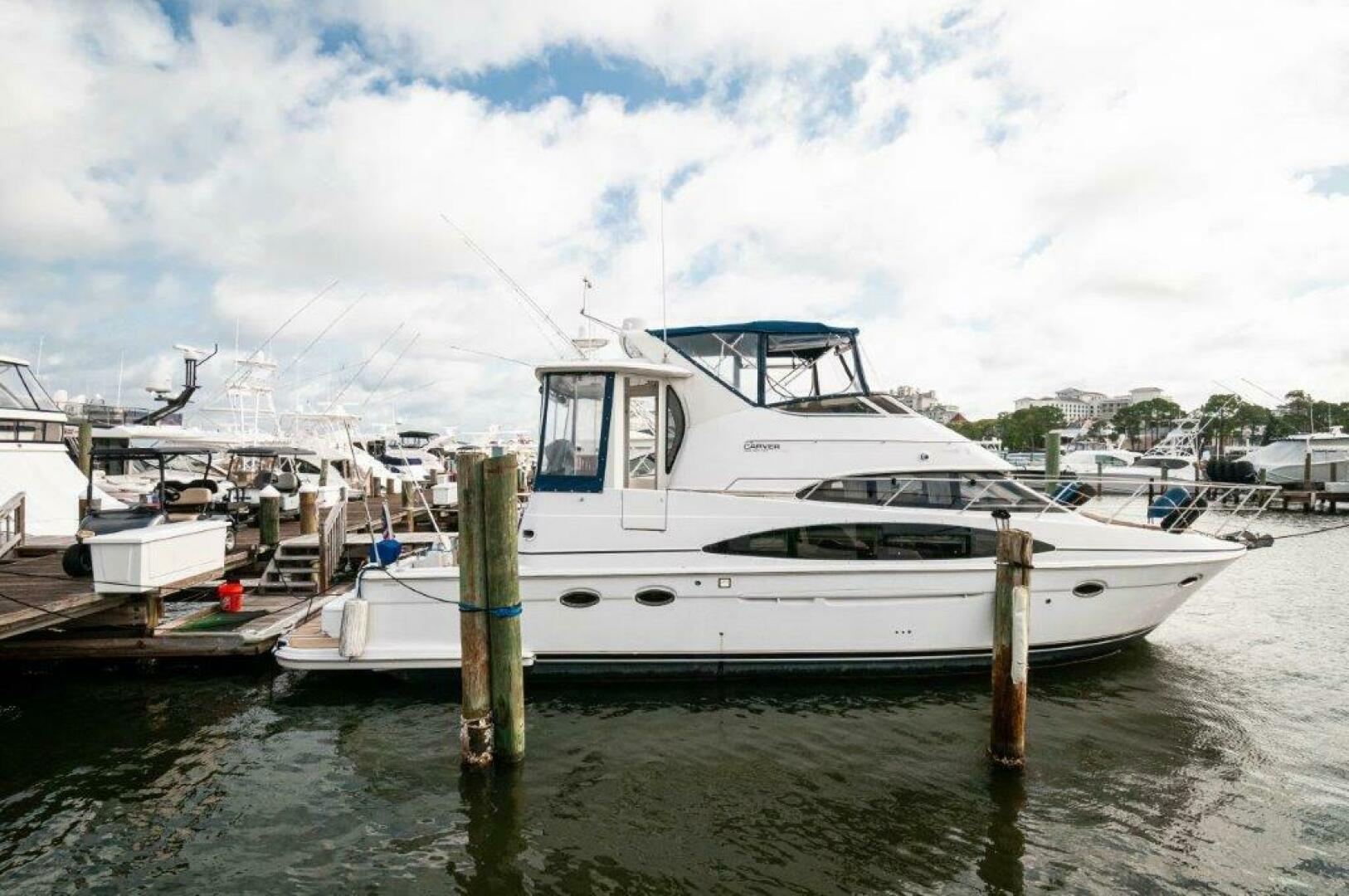 2002 Carver 444 Cockpit Motor Yacht - Image 28