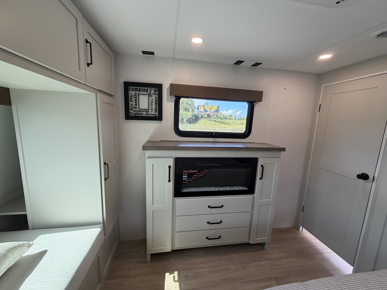 2027 VENTURE RV SPORTTREK 343VIB - Image 58
