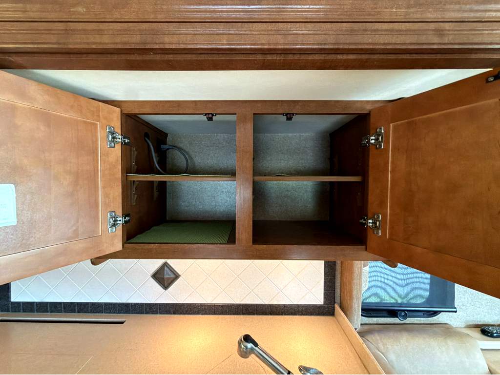 2014 THOR MOTOR COACH PALAZZO 33.2 - Image 26