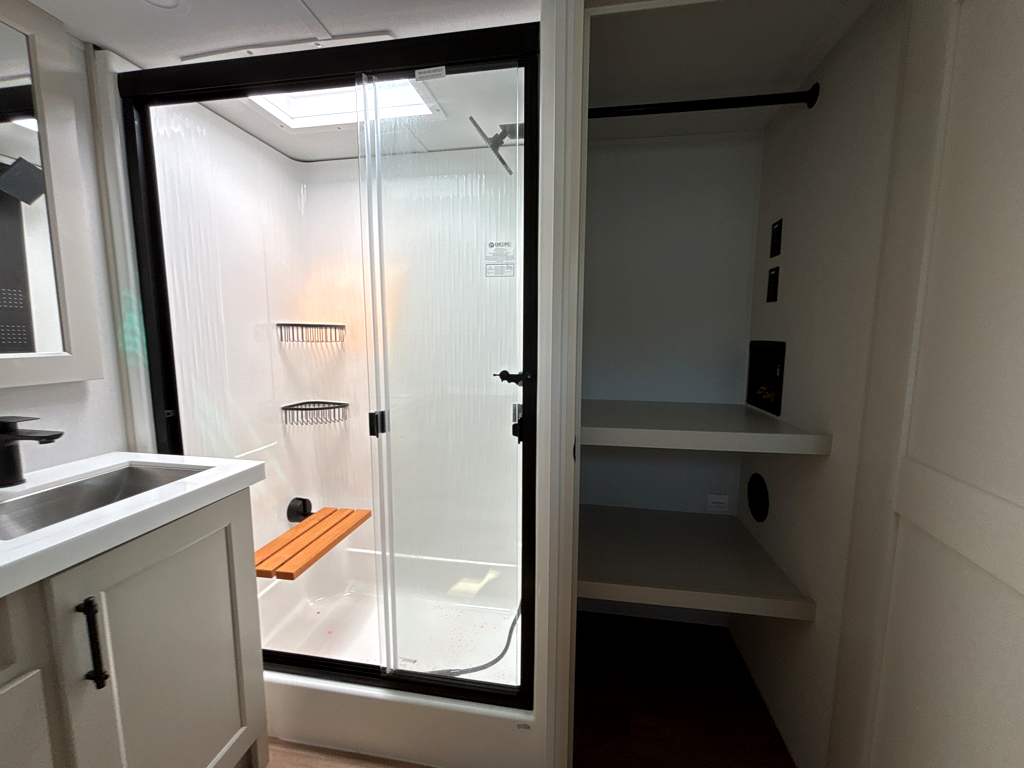 2026 GRAND DESIGN SOLITUDE 380FL - Image 20
