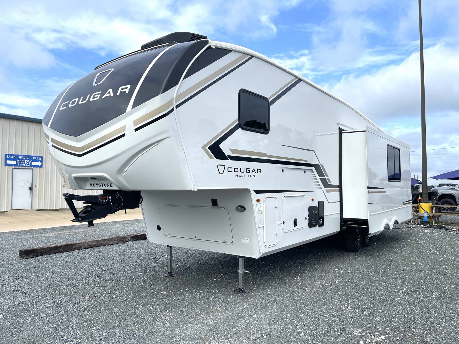 2026 Keystone Cougar Half-Ton 30REP - Image 3