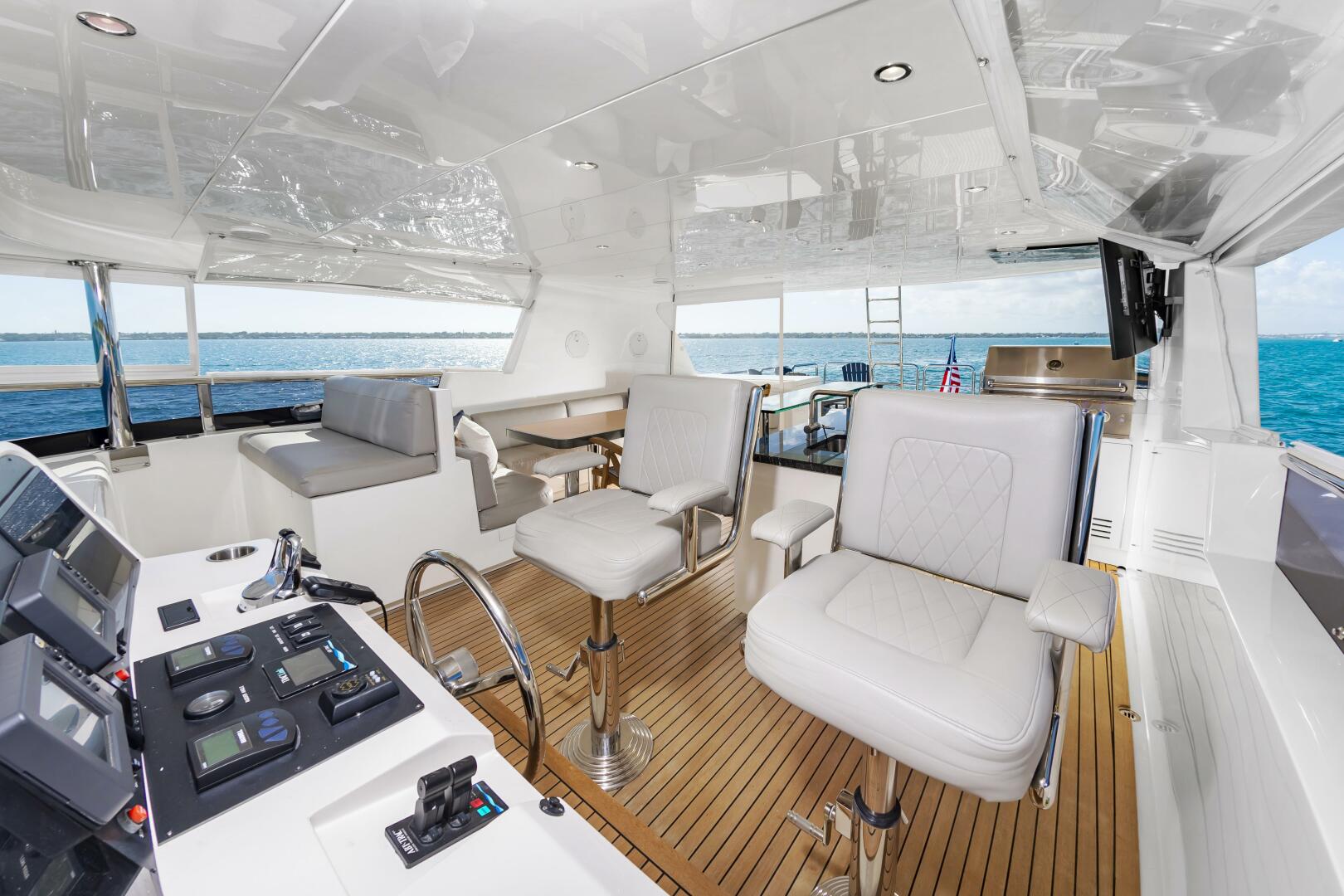 2017 Johnson 93 Flybridge - Image 12