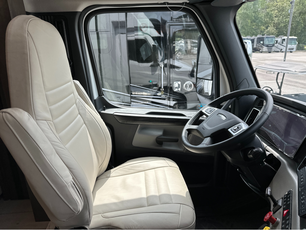 2027 ENTEGRA COACH CENTURION 39N - Image 31
