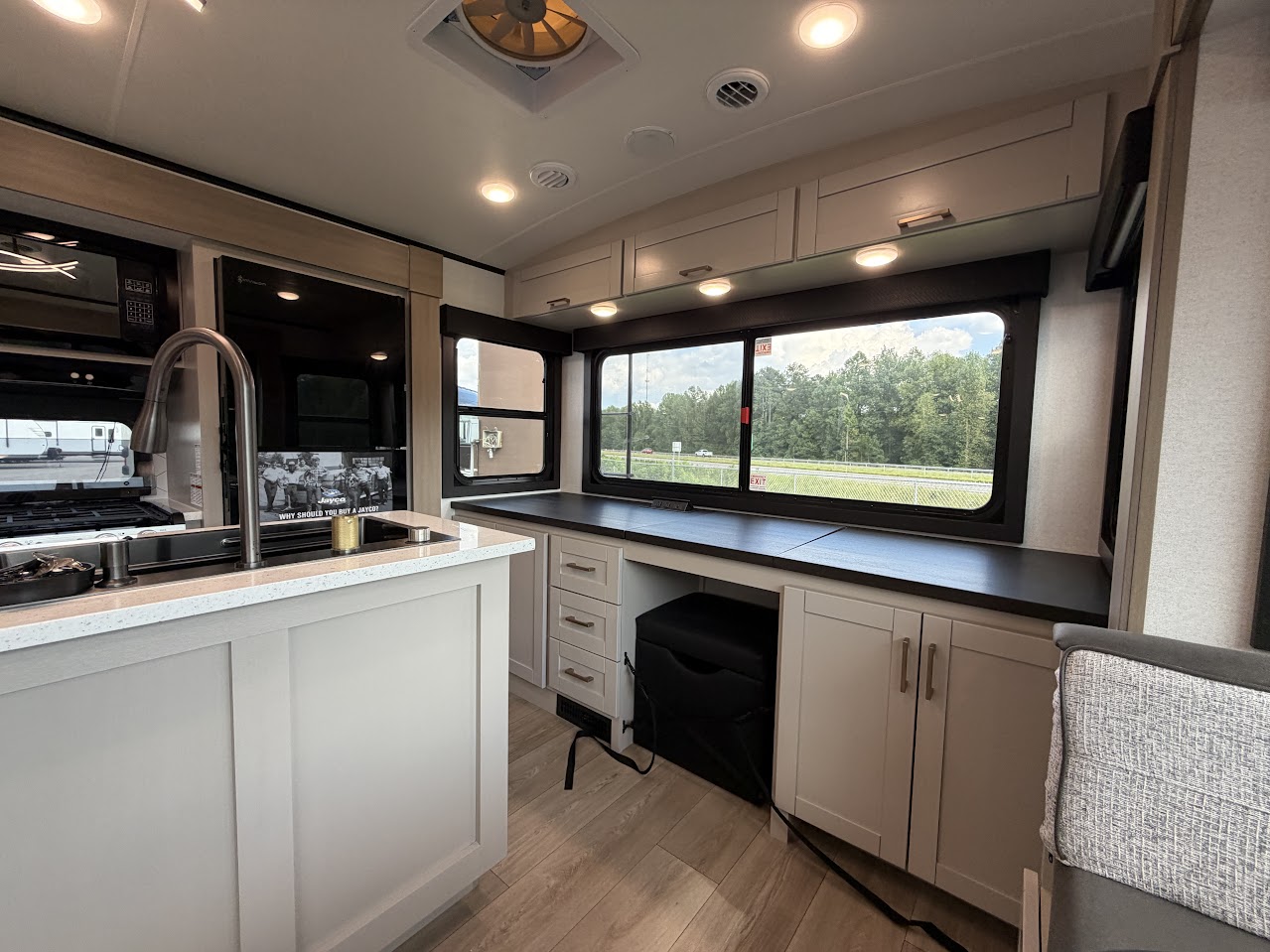 2027 JAYCO JAY FEATHER 27MK - Image 20