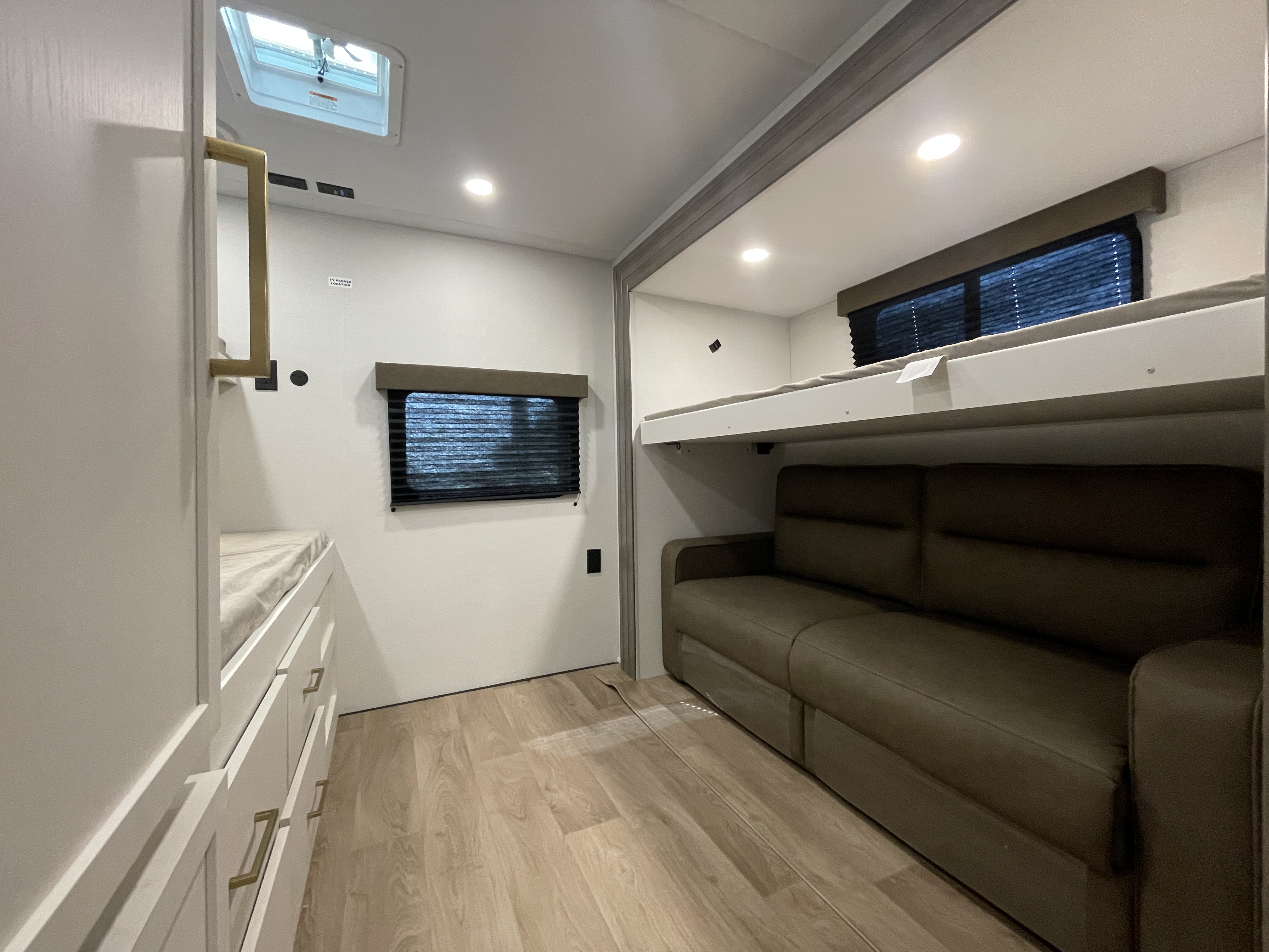 2027 Grand Design Transcend 335BHT - Image 19