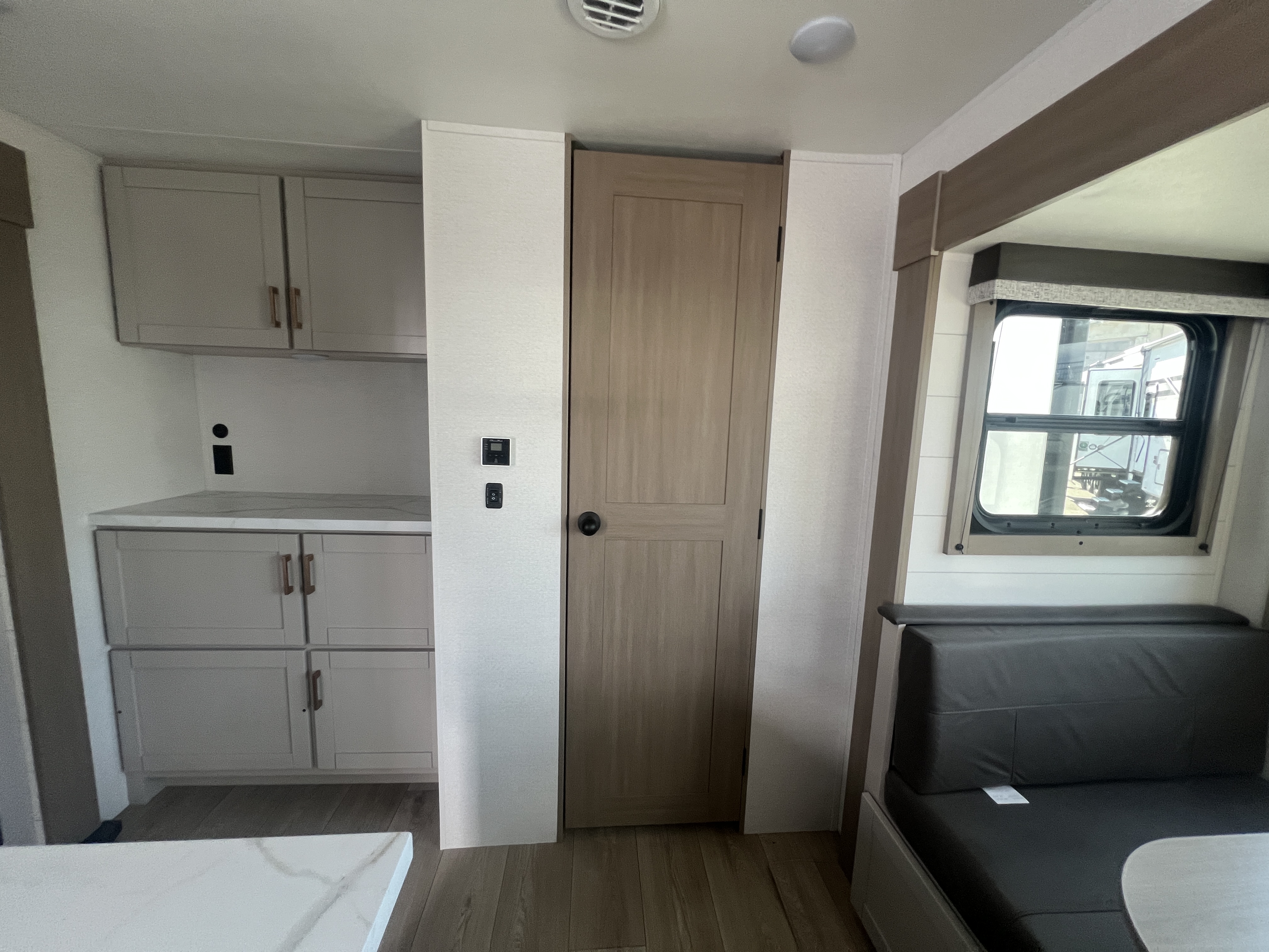 2027 Jayco Jay Flight SLX 333BTS - Image 21