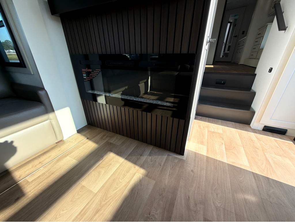 2027 GRAND DESIGN SOLITUDE 417KB - Image 29