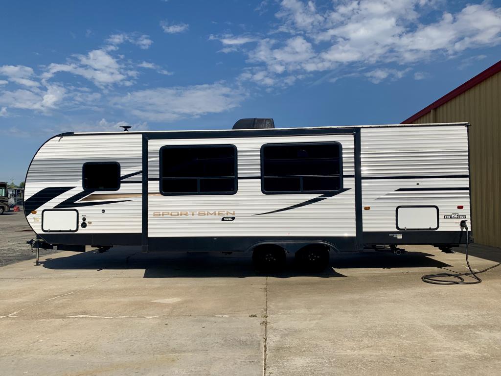 2024 KZ RV Sportsmen SE 261BHKSE - Image 5