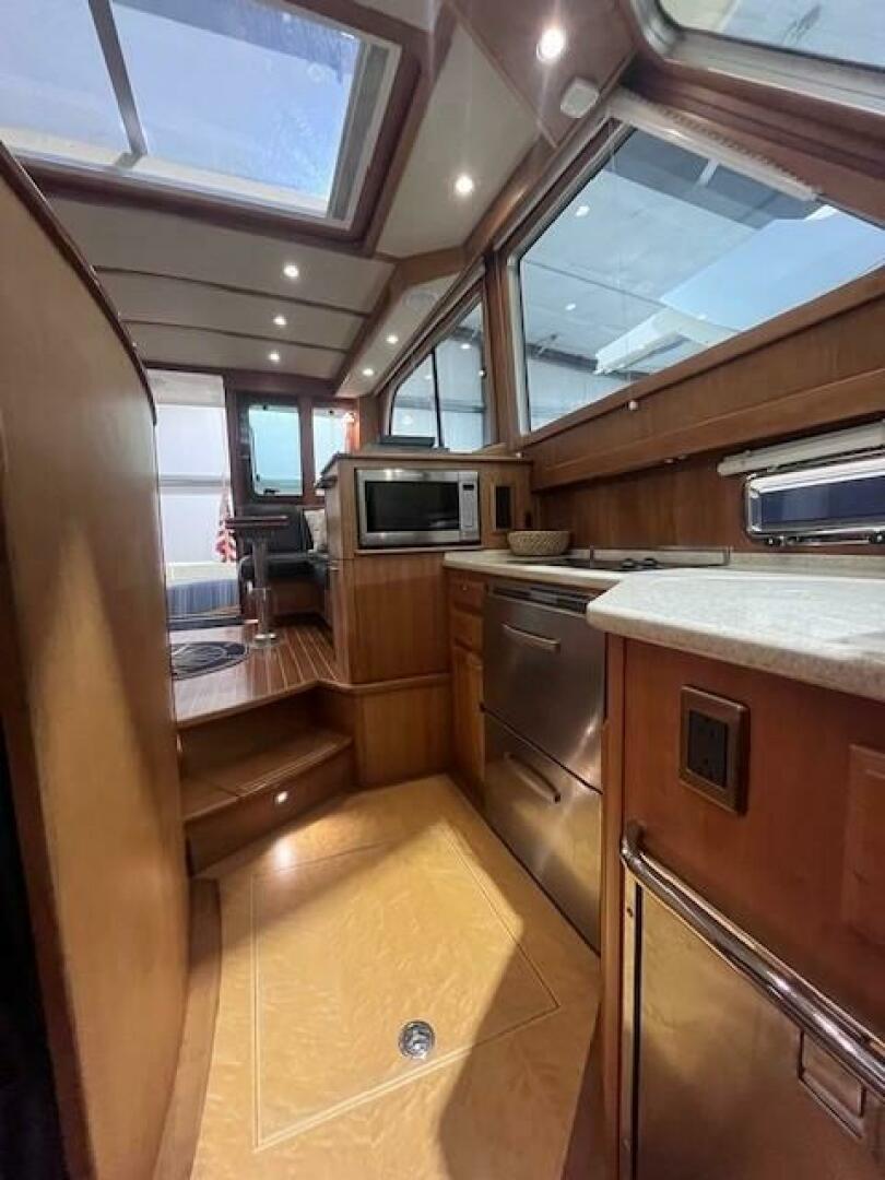 2011 Sabre 40 Sedan - Image 30