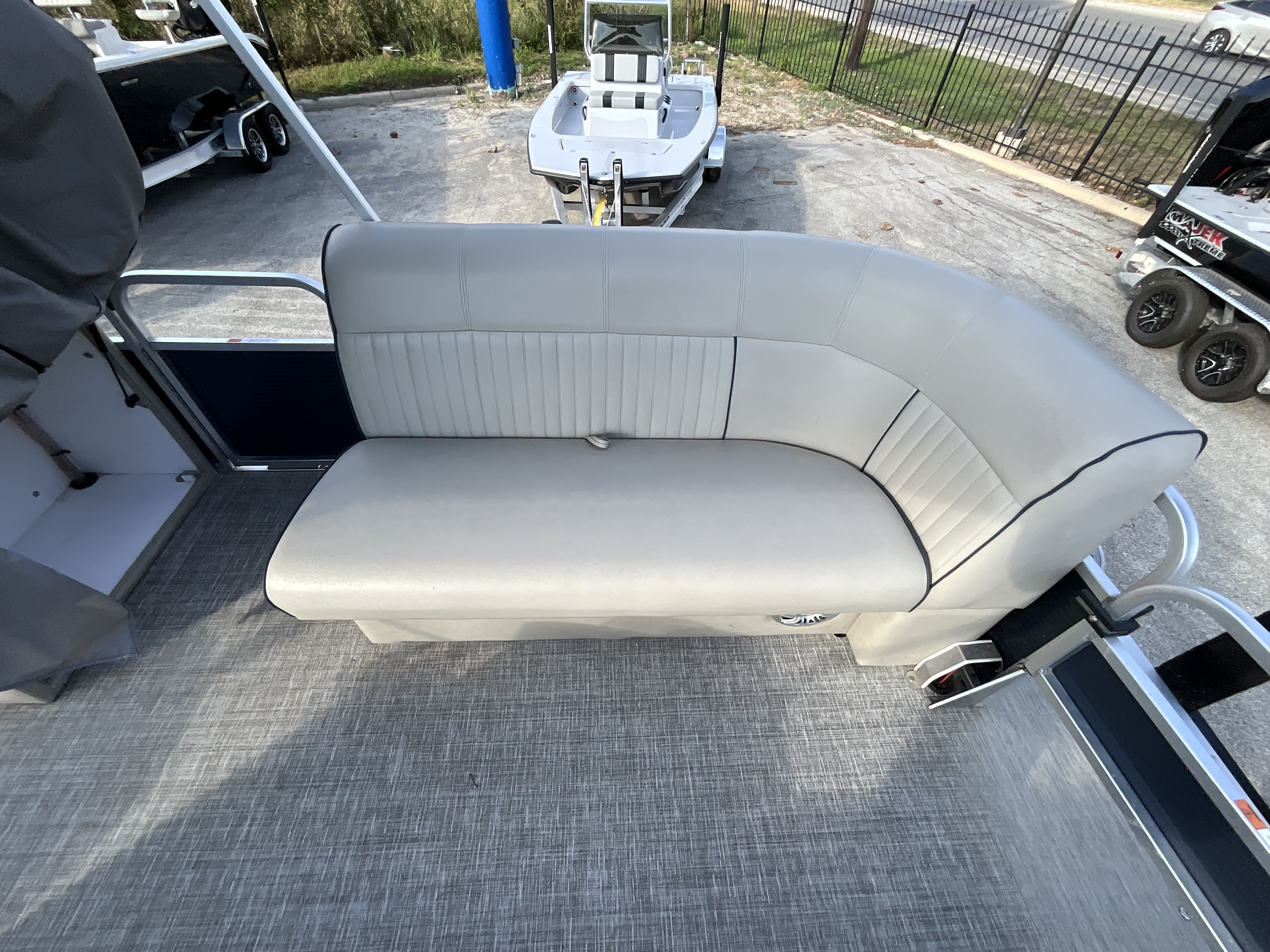 2021 APEX MARINE QWEST 820 FAMILY FISH - Image 26