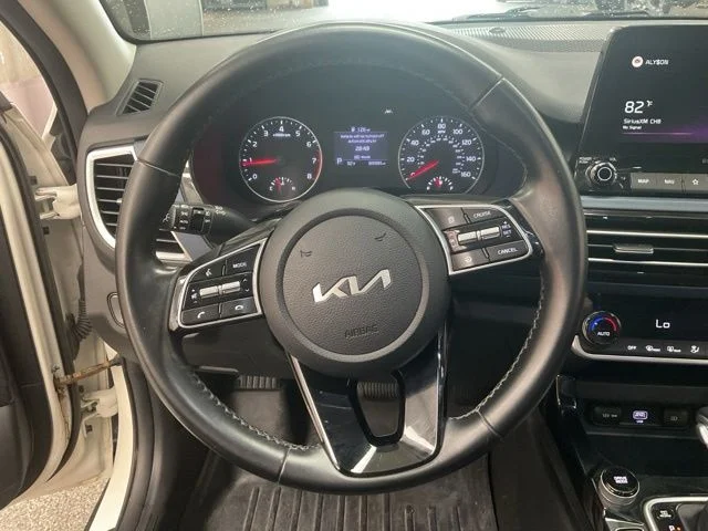 2022 Kia Seltos Utility 4D S AWD - Image 14