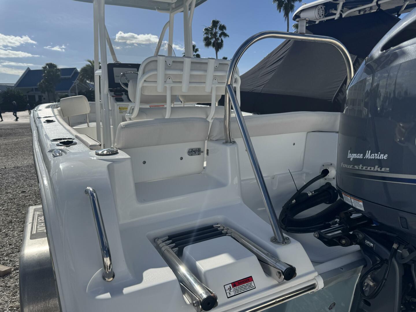 2021 Sea Hunt Ultra 219 - Image 10