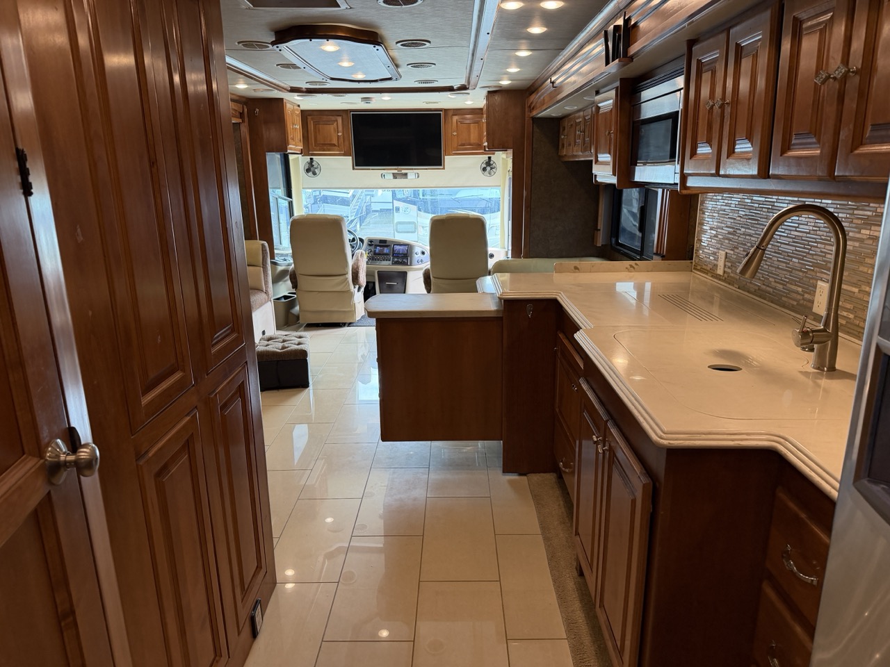 2015 Tiffin Phaeton 40 AH - Image 30