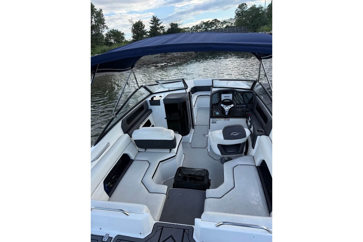 2019 Rinker Q3 OB - Image 4