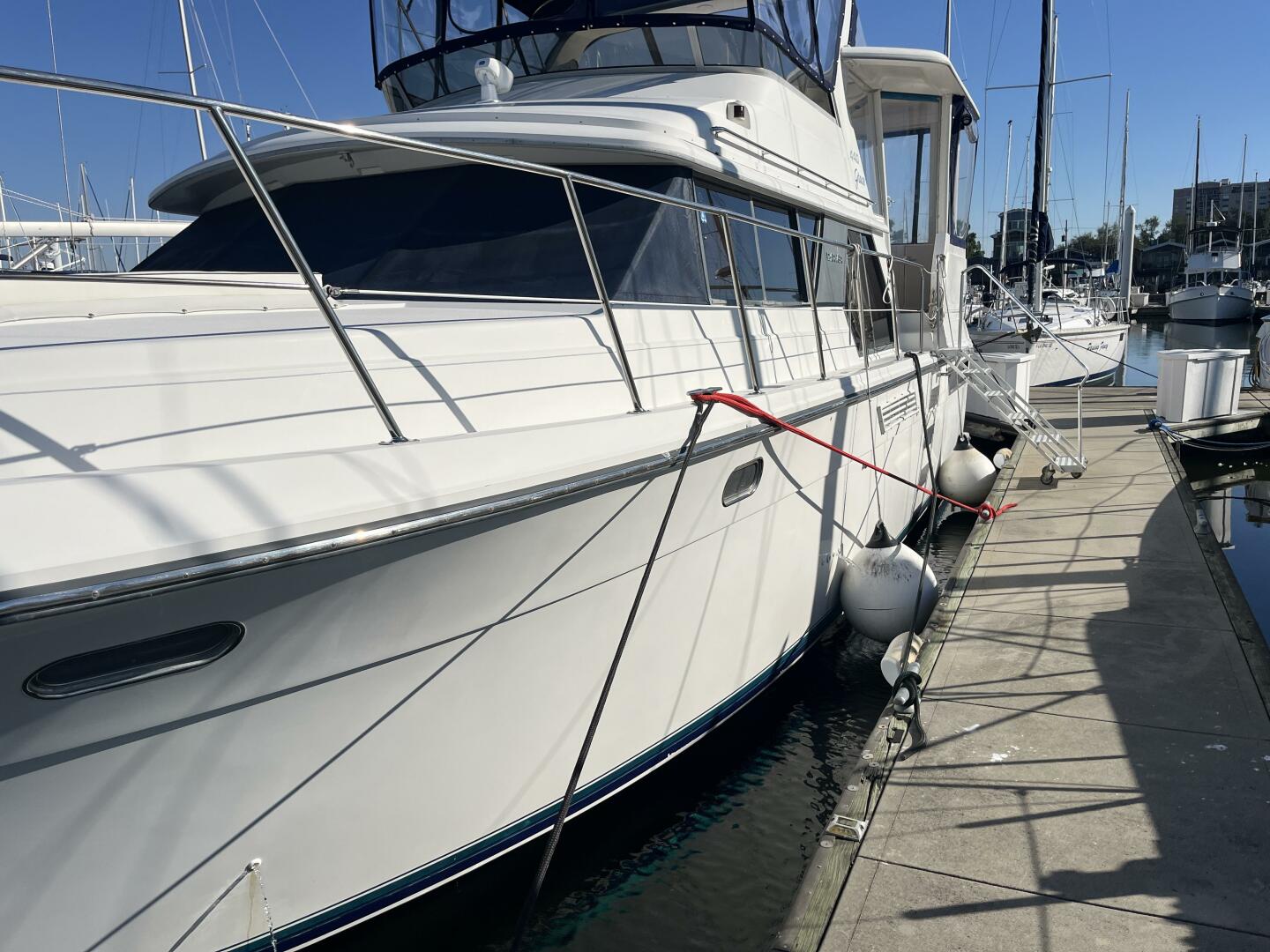 1995 Carver 440 Aft Cabin - Image 62