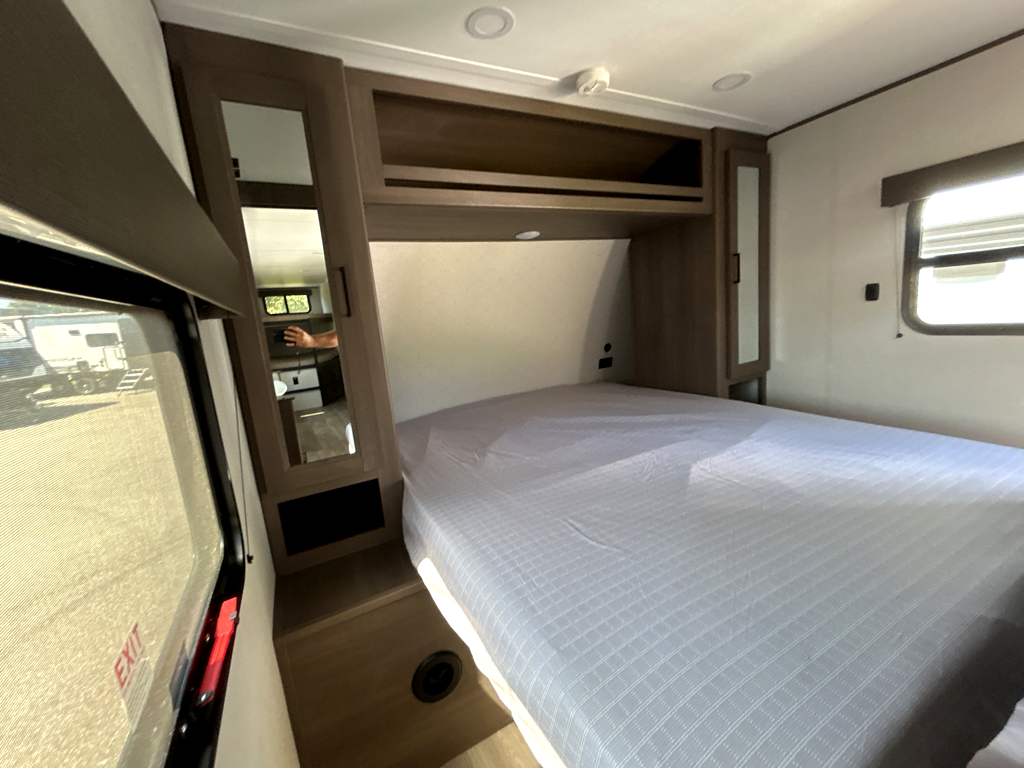 2026 GRAND DESIGN TRANSCEND 27DBX - Image 25