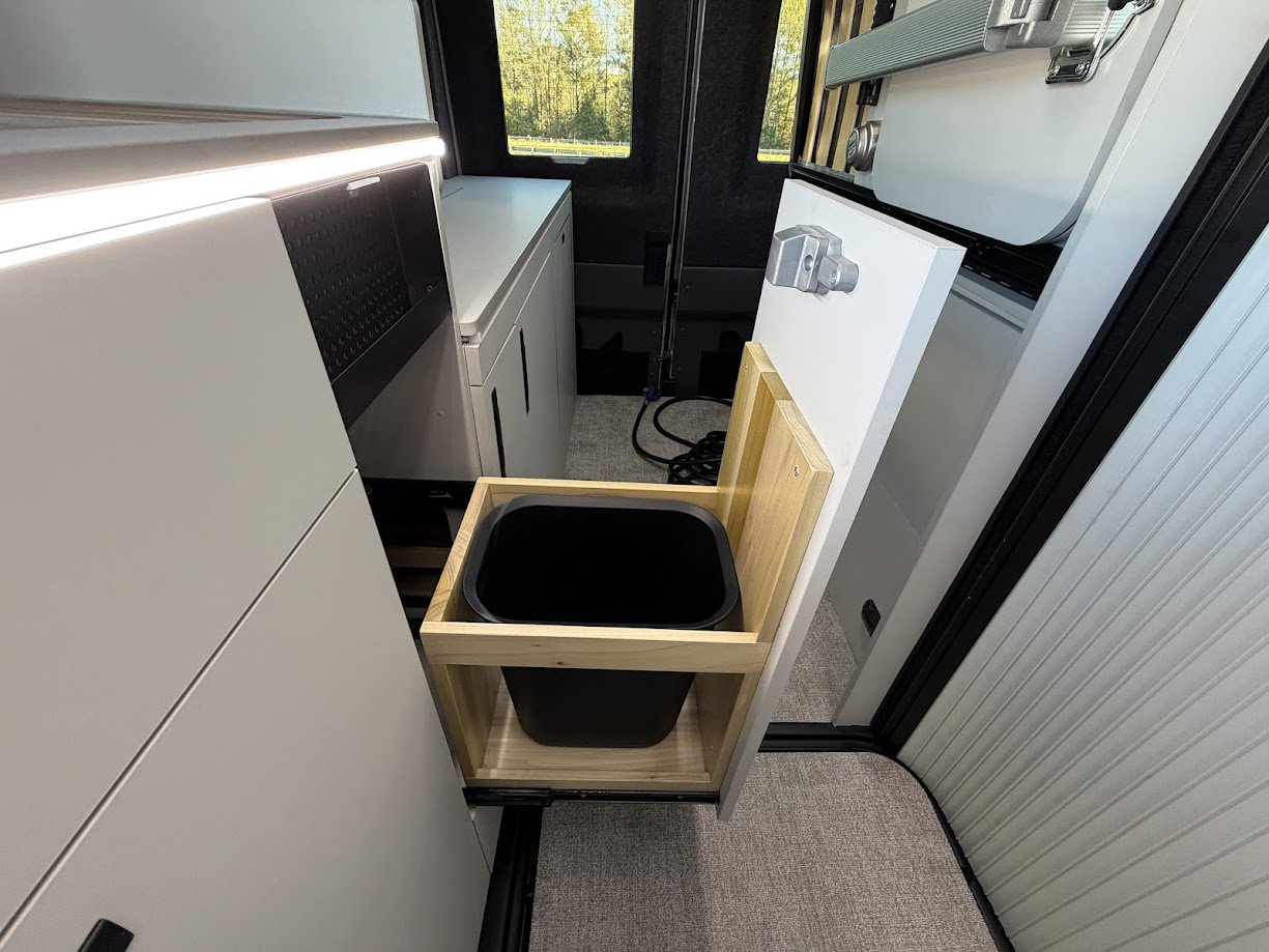 2026 GRAND DESIGN LINEAGE SERIESVT LVT1 - Image 25