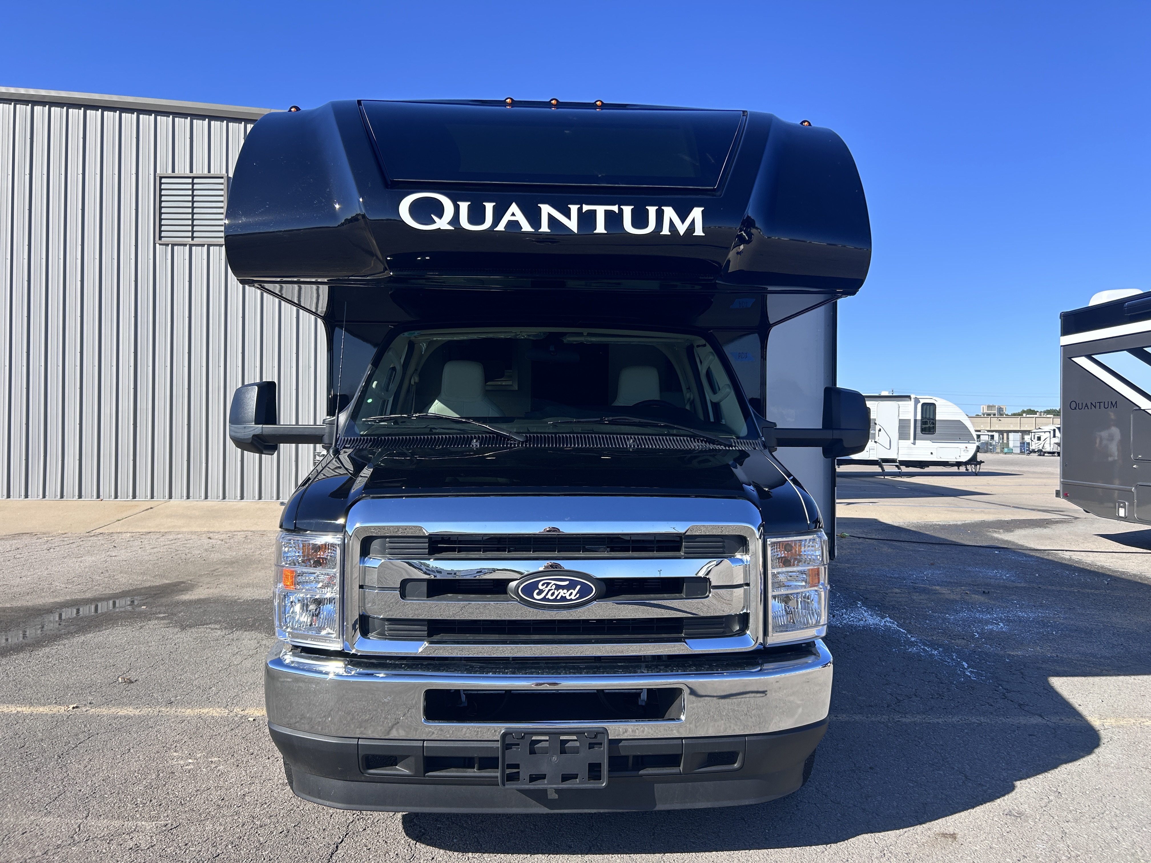 2027 Thor Motor Coach Quantum LC28 - Image 4