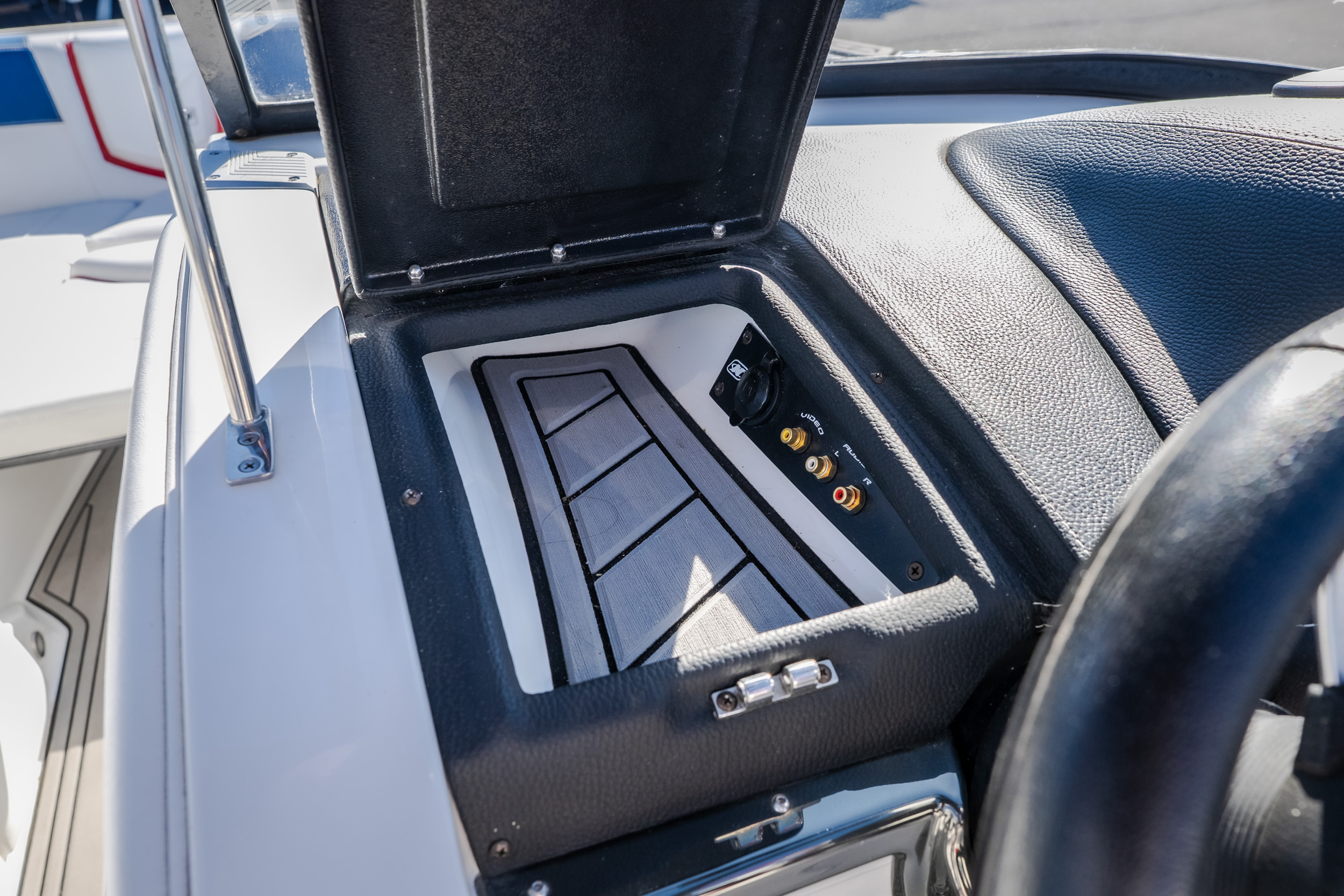 2016 Nautique G23 - Image 13