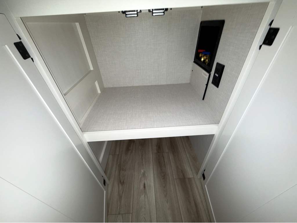 2026 VENTURE RV STRATUS 261VRB - Image 30
