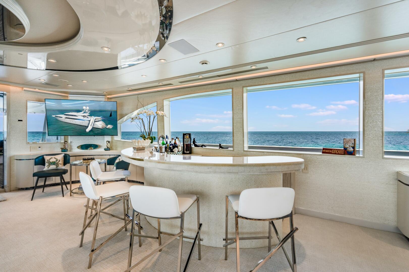 2001 Westship Skylounge - Image 10