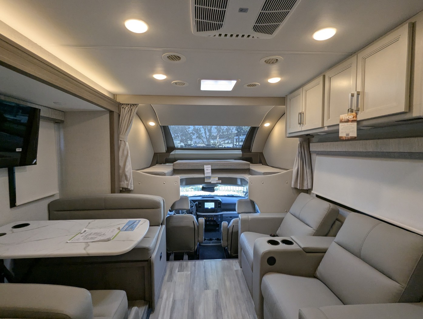2027 Thor Motor Coach Omni X32 - Image 55