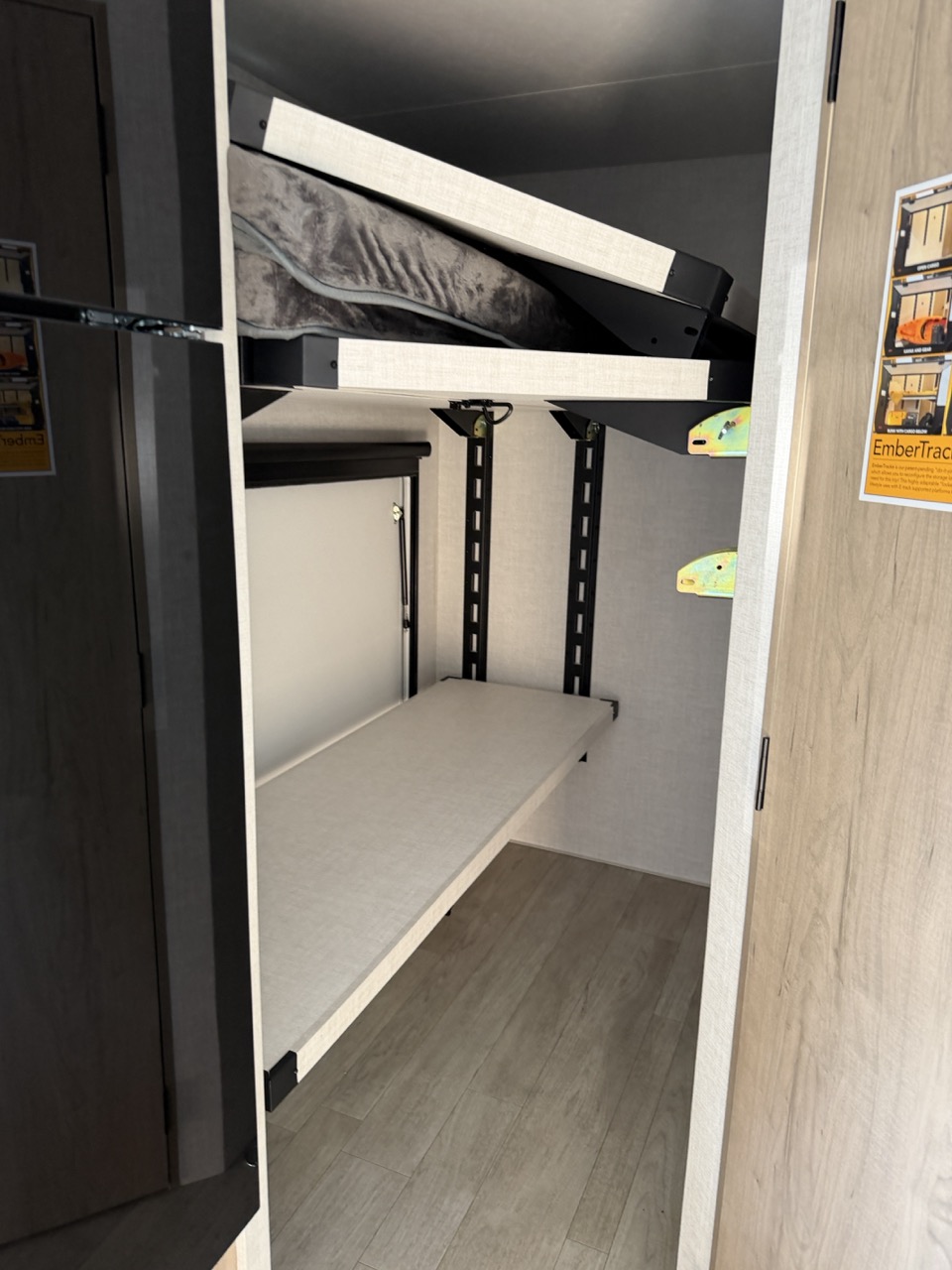 2026 Ember RV E-Series 19ETS - Image 7